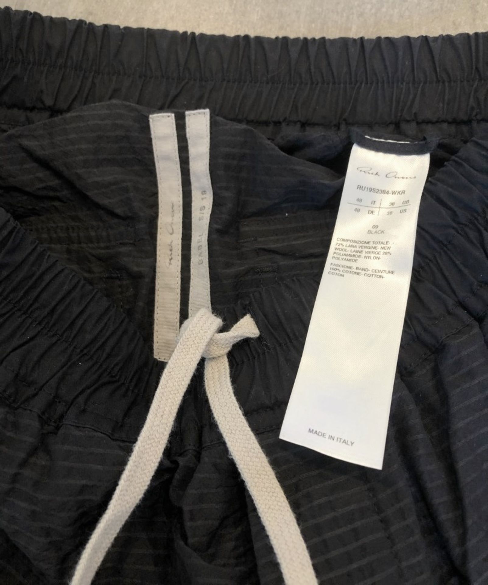 1 x Pair Of Men's Genuine Rick Owens 'Babel' Drawstring-Waist Wool Jersey Shorts - Italian Made - - Image 3 of 5