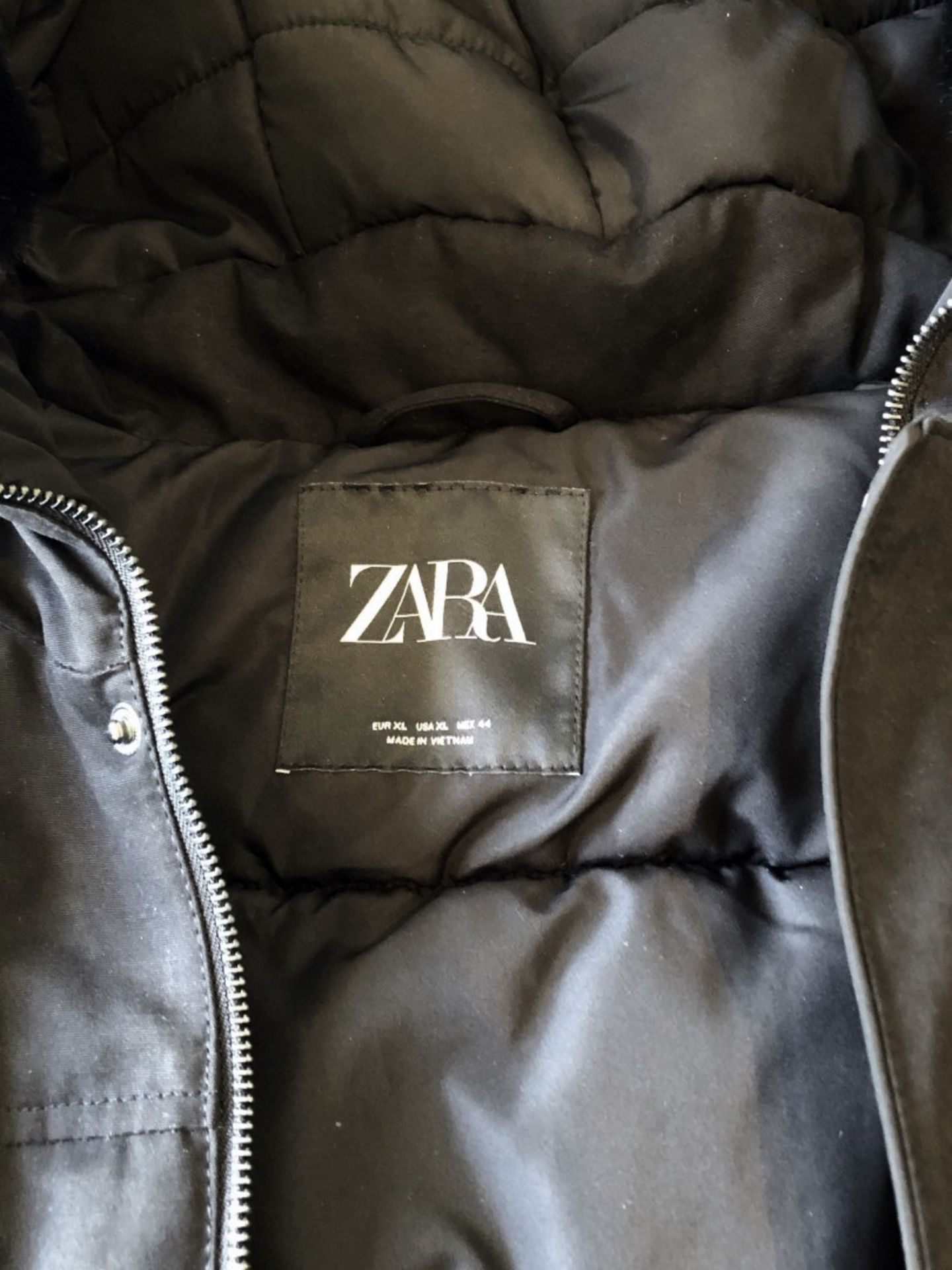 1 x Men's Genuine Zara Coat In Black With A Faux Fur Lined Hood - Size (EU/UK): XL/XL - Preowned - - Image 5 of 8