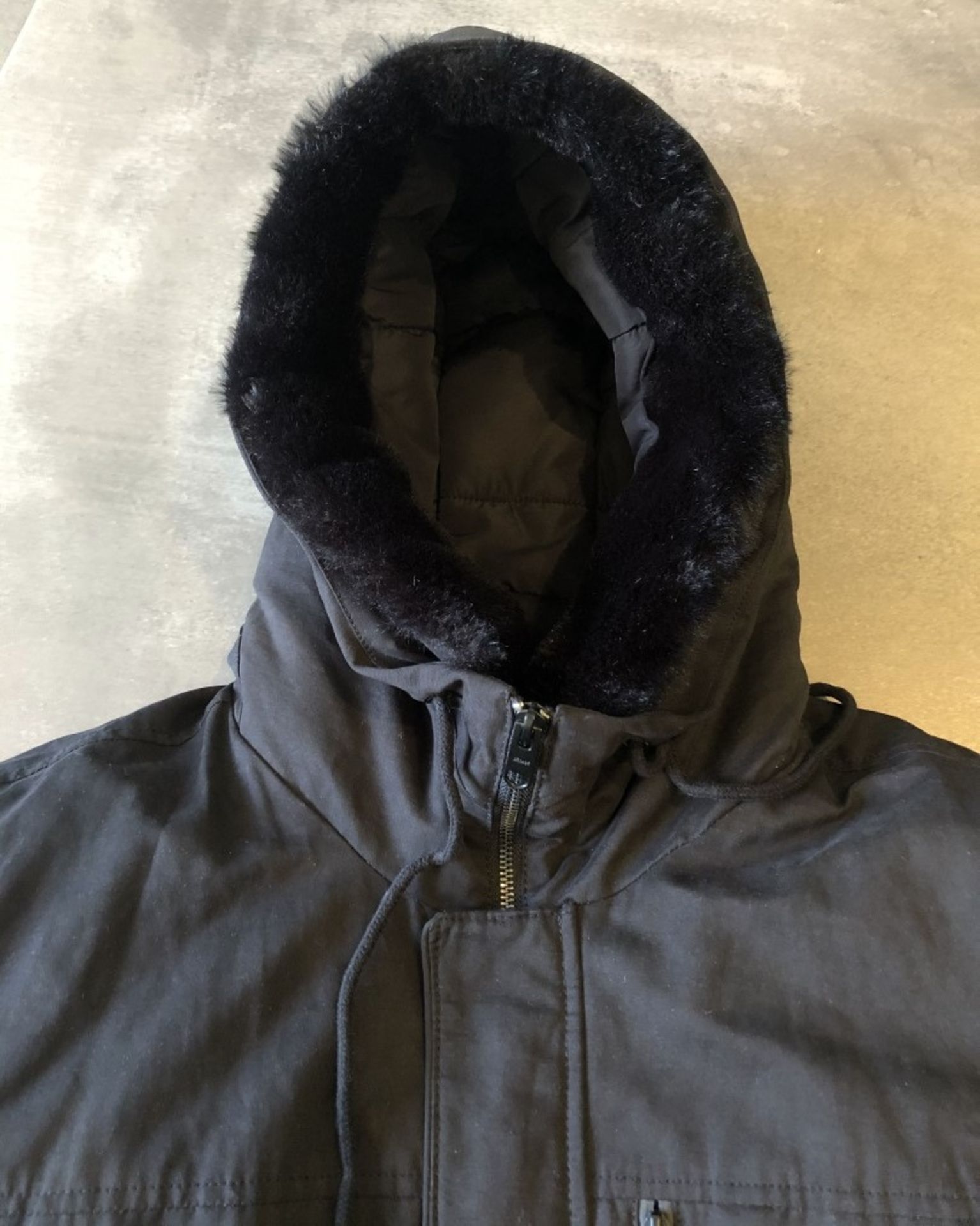 1 x Men's Genuine Zara Coat In Black With A Faux Fur Lined Hood - Size (EU/UK): XL/XL - Preowned - - Image 2 of 8