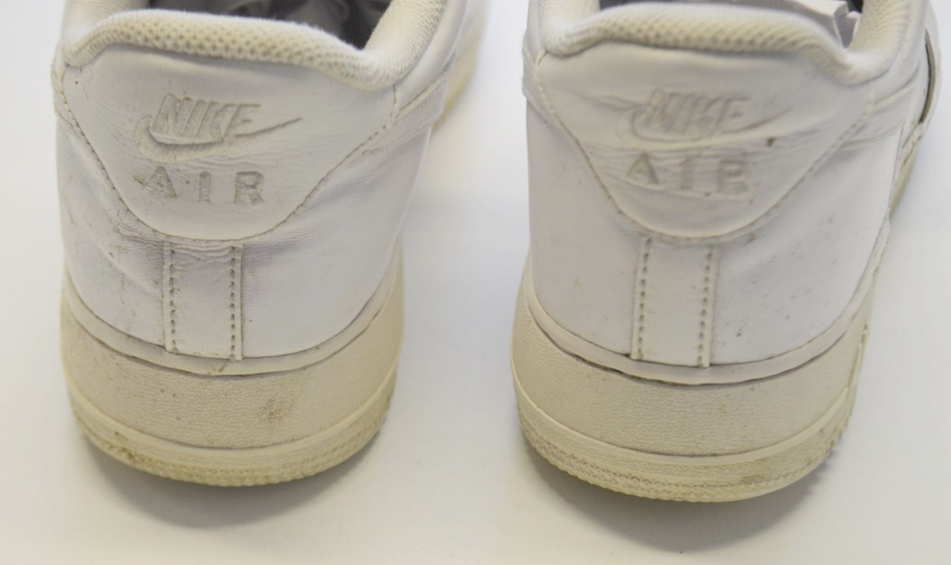 1 x Pair Of Men's Genuine Nike 'Air Force 1 Low' Trainers In White - Size (EU/UK): 44.5/9.5 - - Image 7 of 9