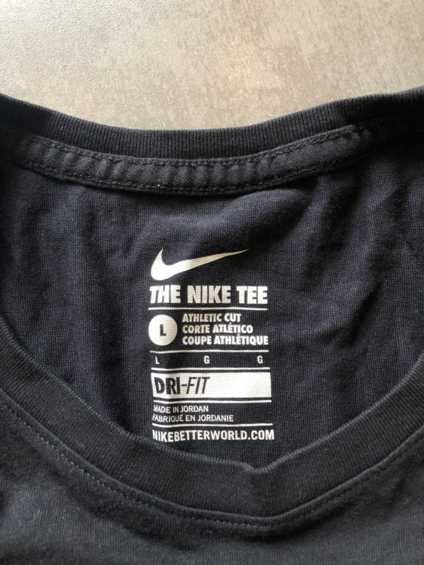 1 x Men's Genuine Nike Dri-Fit T-Shirt In Black With The Slogan "Equality" - Size (EU/UK): L/L - - Image 7 of 10
