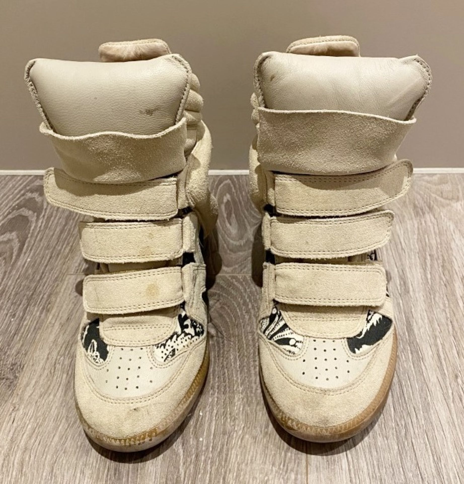 1 x Pair Of Genuine Isabel Marant Boots In Crème And Black - Size: 36 - Preowned in Very Good Condit - Image 2 of 4