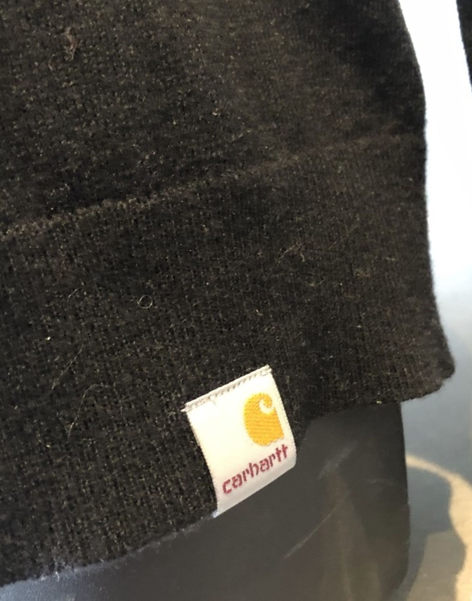 1 x Men's Genuine Carhartt Jumper In Black - Size (EU/UK): L/L - Preowned - Ref: JS180 - NO VAT ON - Image 3 of 4