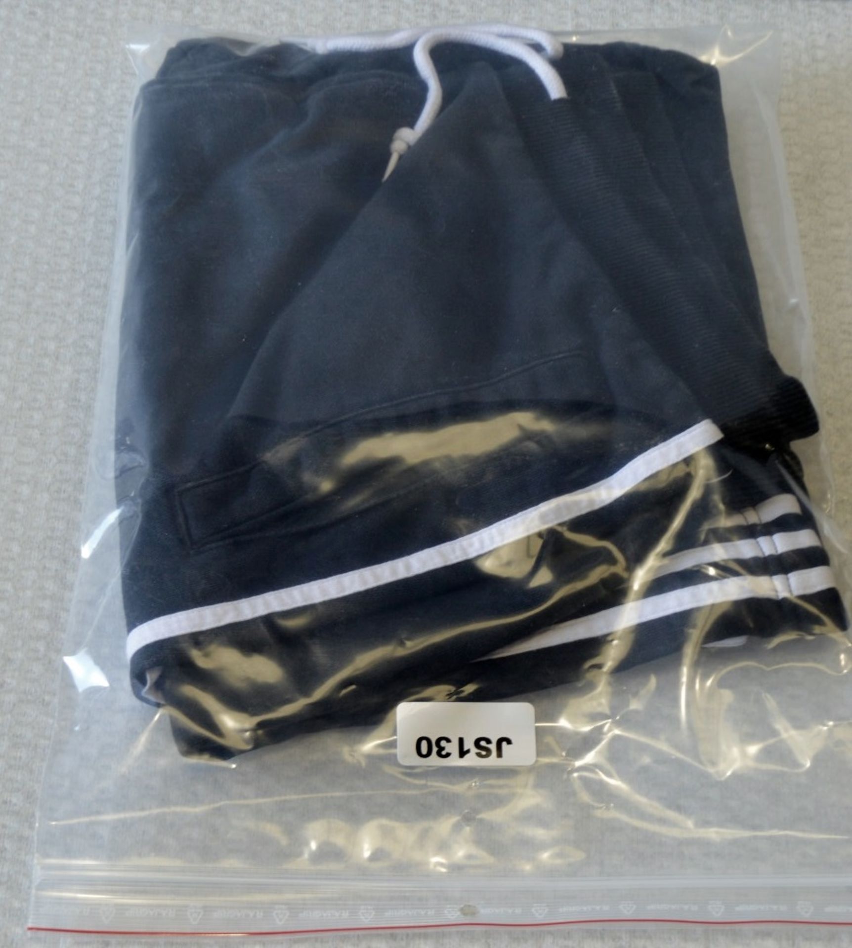 4 x Assorted Pairs Of Men's Genuine Adidas Shorts - AllIn Black - Sizes: L-XL - Preowned - Image 23 of 23