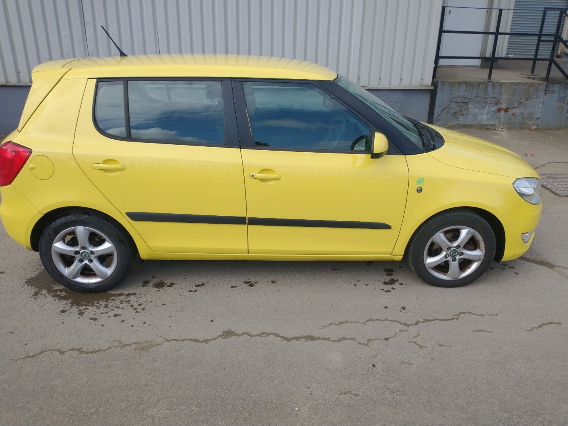 2013 Skoda Fabia Greenline Tdi cr 2.0 5Dr Hatchback - CL505 - NO VAT ON THE HAMMER - Locatio - Image 3 of 16