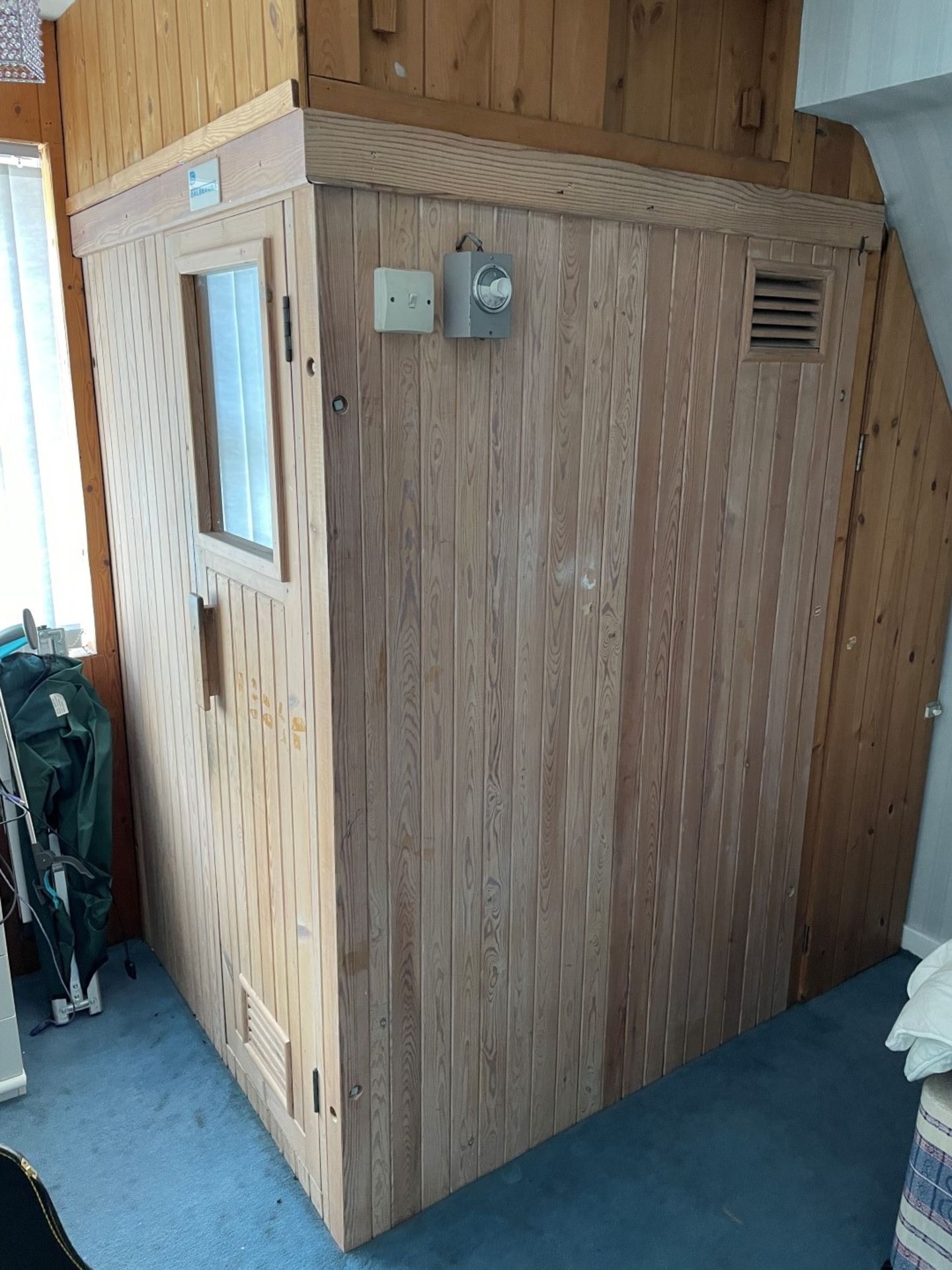 1 x DALESAUNA Wooden Indoor Sauna - Dimensions: 128 x 122.5 x H187cm - From An Exclusive Property In - Image 10 of 12
