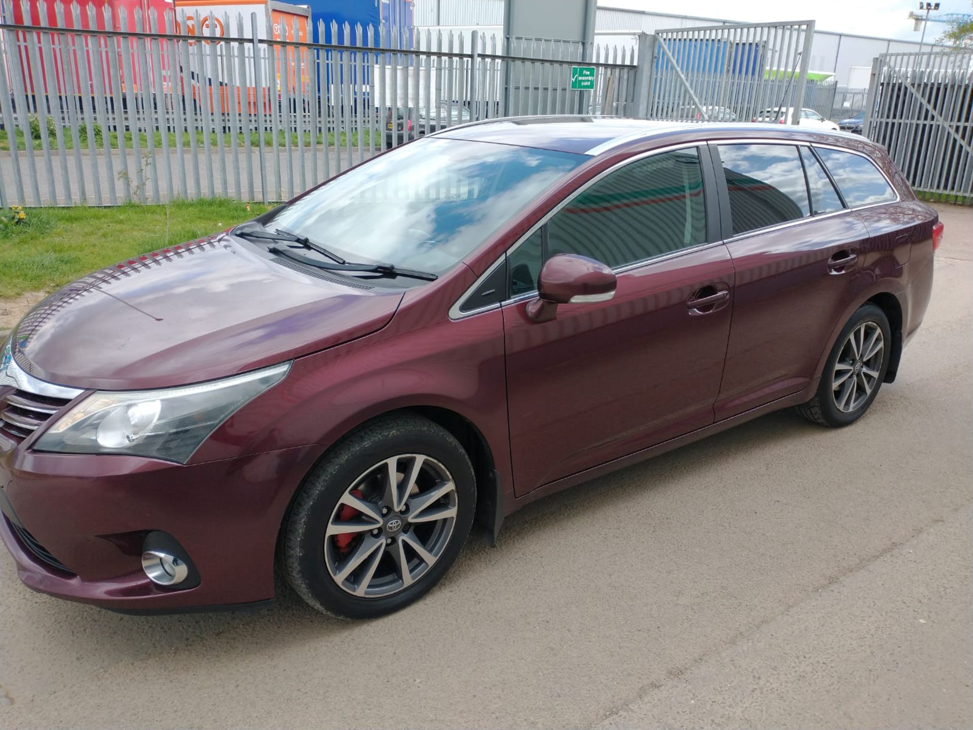 2013 Toyota Avensis 2.0 D-4D Icon Estate 5dr Diesel - CL505 - NO VAT ON THE HAMM - Image 4 of 16