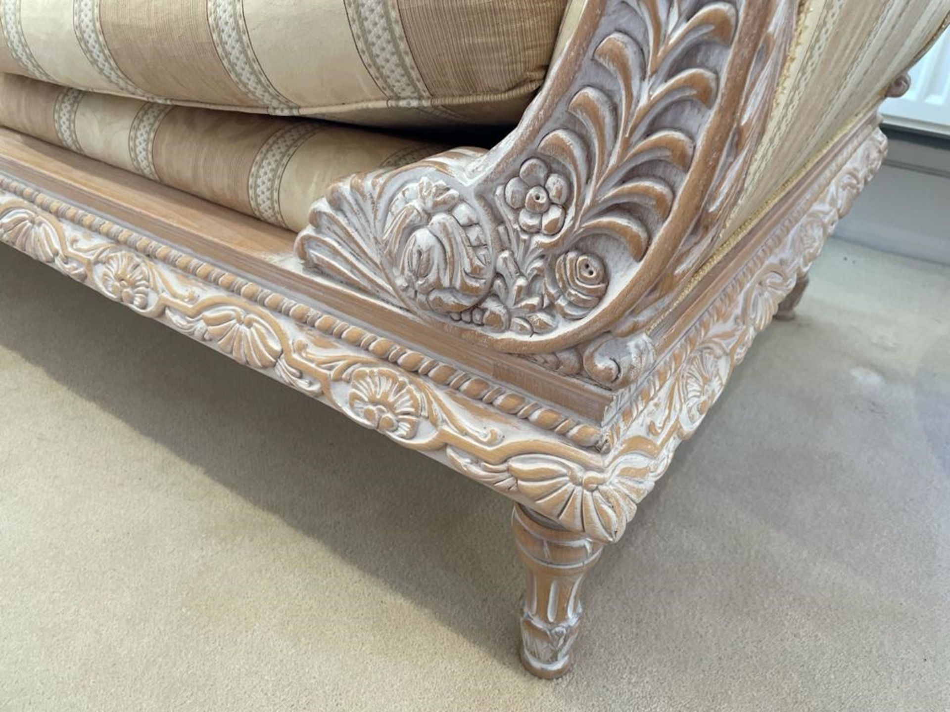 1 x French 19th Century Provincial Style Three Piece Sofa and Chair Set With Beautifully Carved Wood - Image 29 of 41