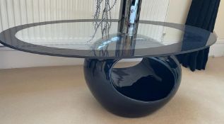 1 x Contemporary Designer Coffee Table With a High Gloss Base in Black and a Two-Tone Elliptical