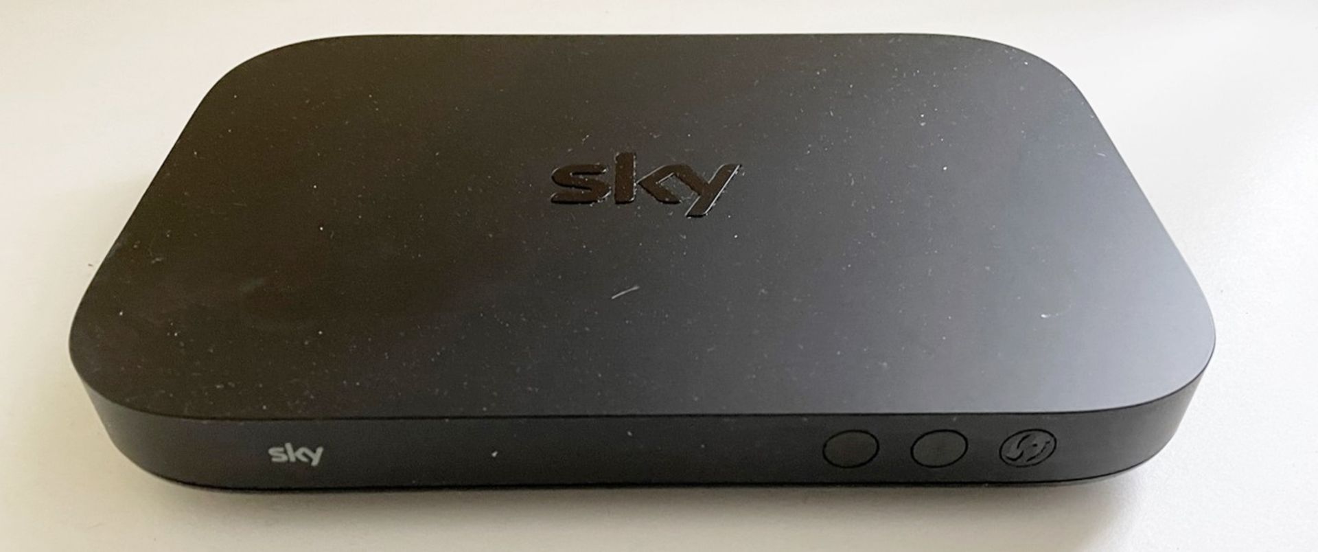 2 x SKY Q Multiroom Mini Boxes With Remote Controls - From An Exclusive Property In Leeds - No VAT - Image 6 of 7