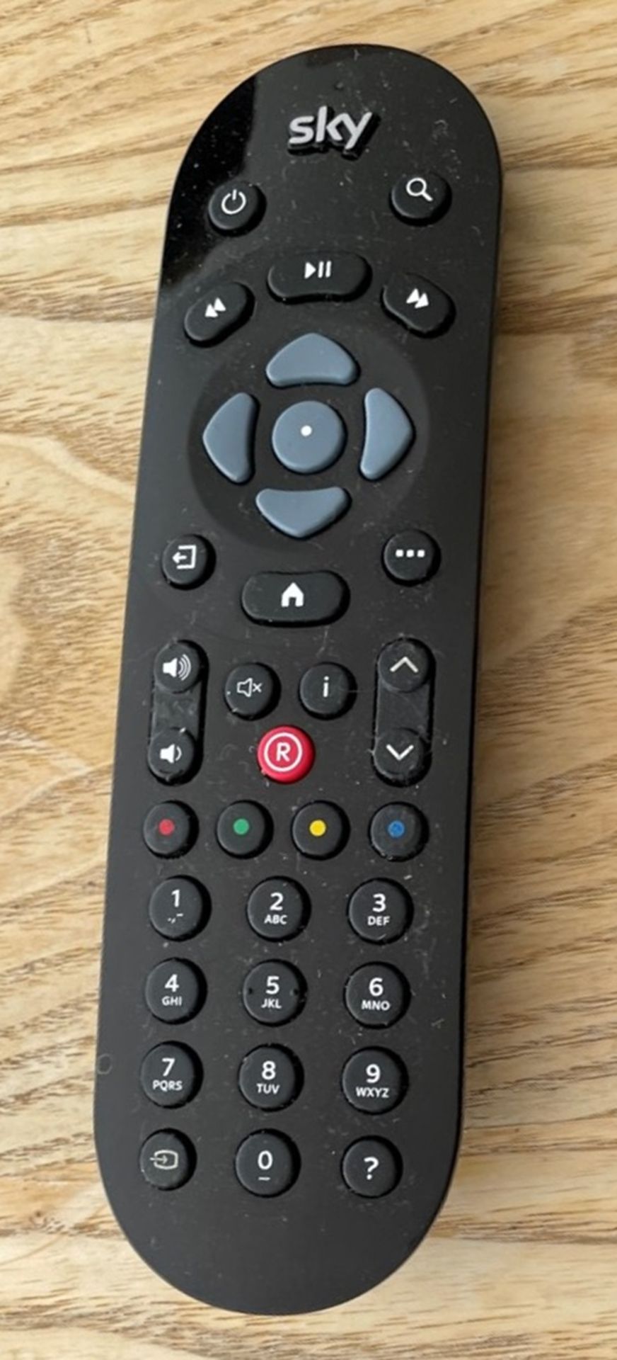 2 x SKY Q Multiroom Mini Boxes With Remote Controls - From An Exclusive Property In Leeds - No VAT - Image 2 of 7