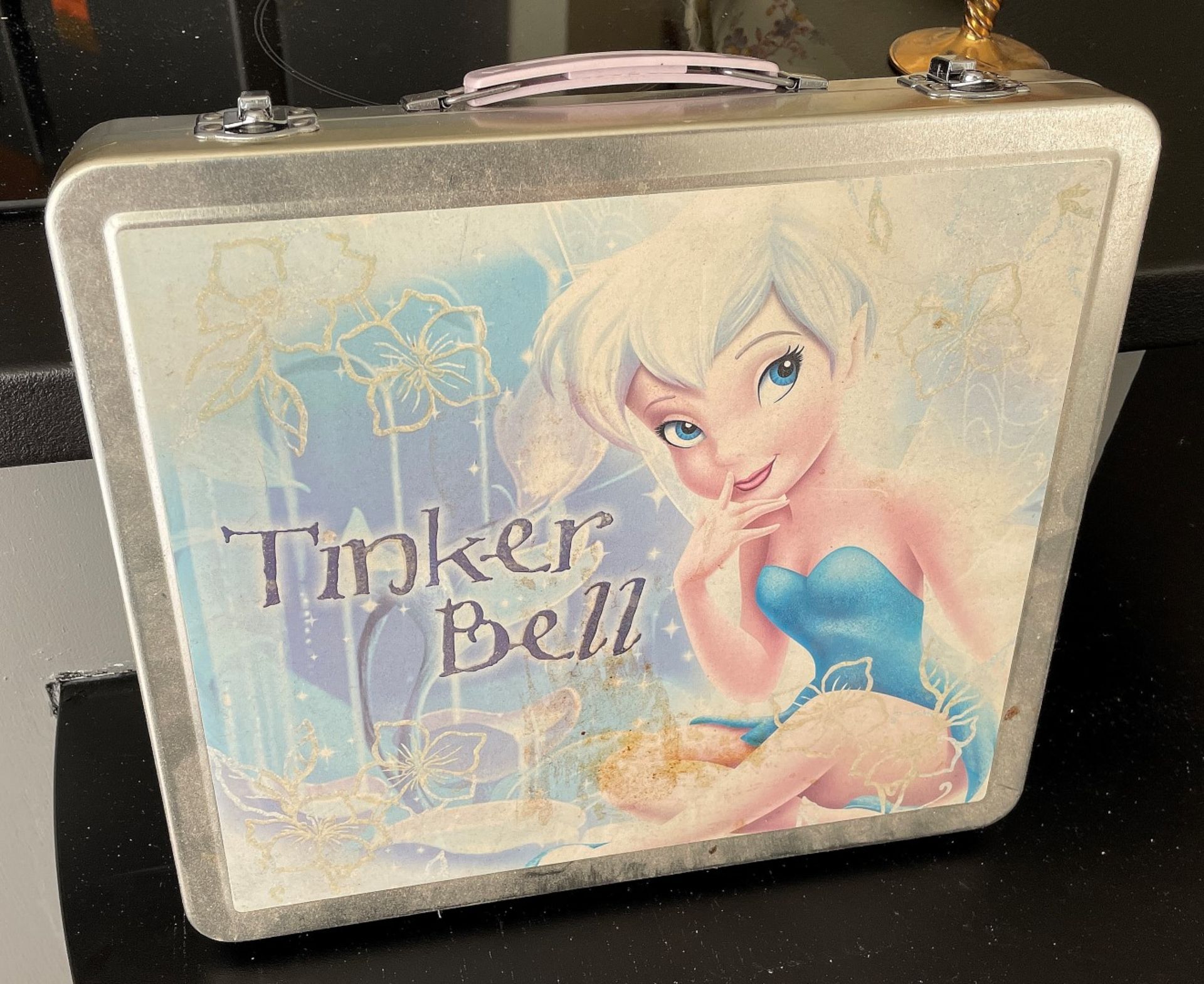 1 x Vintage Disney Tinker Bell Metal Case With Handle - Dimensions: 31 x 27.5 x D4.5cm