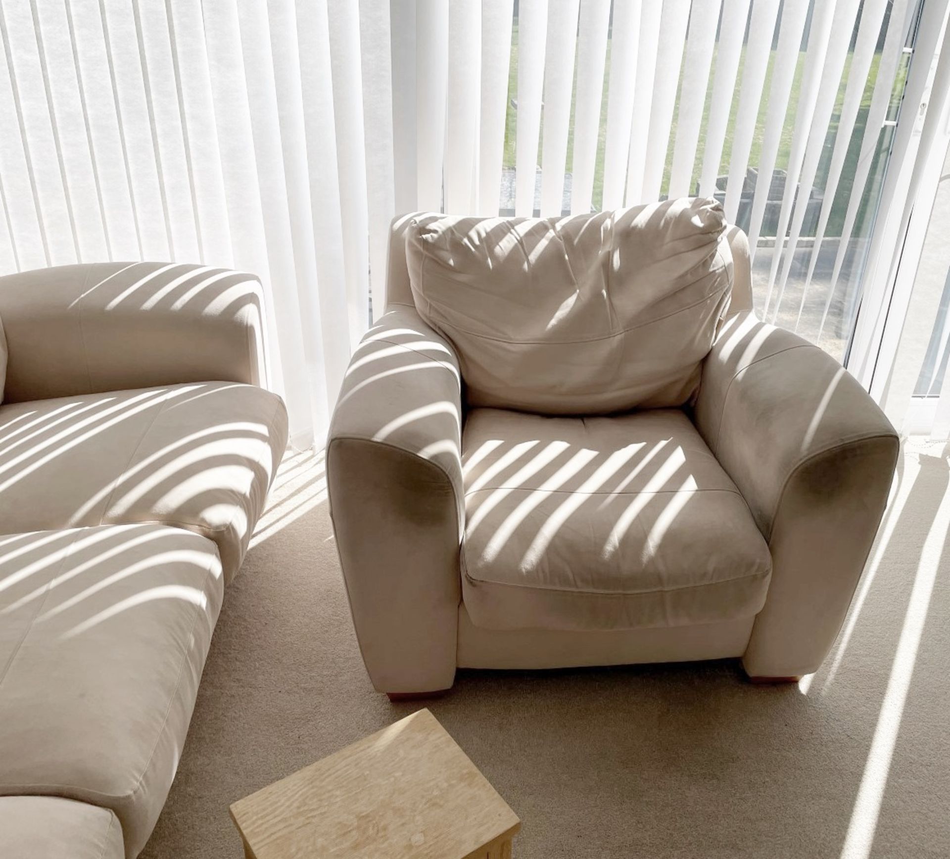 1 x 3-Piece Cream Sofa Set Plus A Selection Of Tables And Foot Stool - From An Exclusive Property In - Image 6 of 8