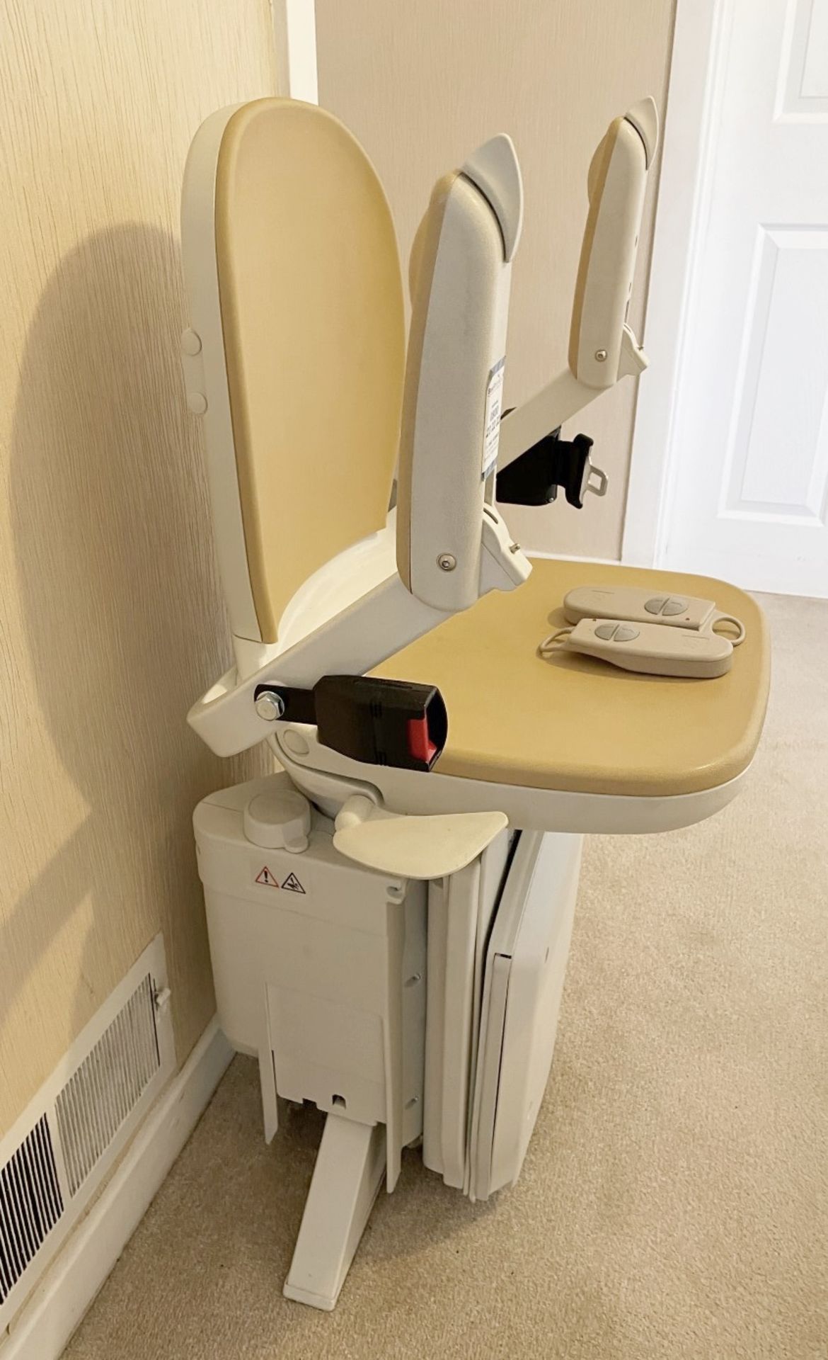 1 x  Acorn 180 Curved Stairlift And Track - Includes 2 x Remote Controllers - From An Exclusive - Image 14 of 16
