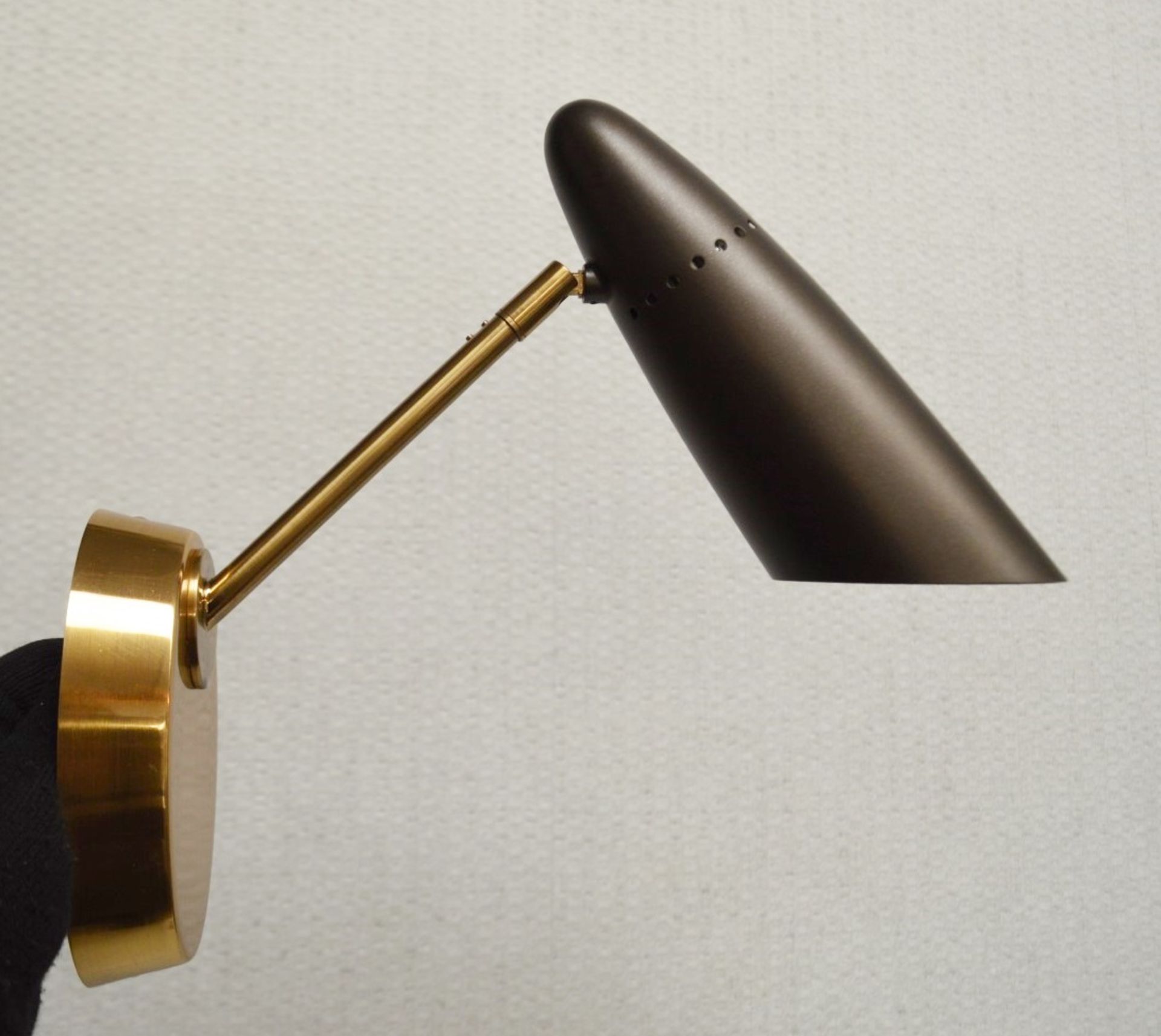 1 x CHELSOM Retro Styled Wall Light In Polished Brass And Back Bronze Finish - Unused Unboxed - Image 5 of 6