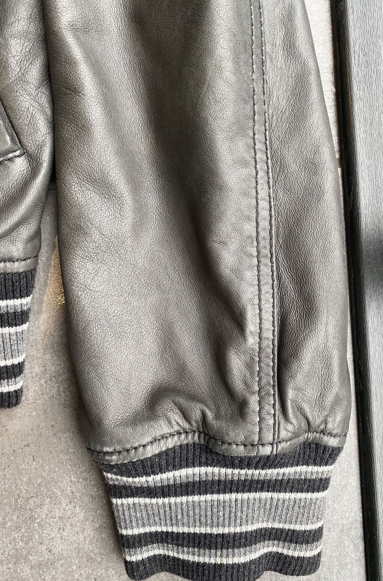 1 x Men's Genuine Dolce & Gabbana Luxury Lambskin Leather Jacket In Grey - Size: 48 - Image 11 of 13