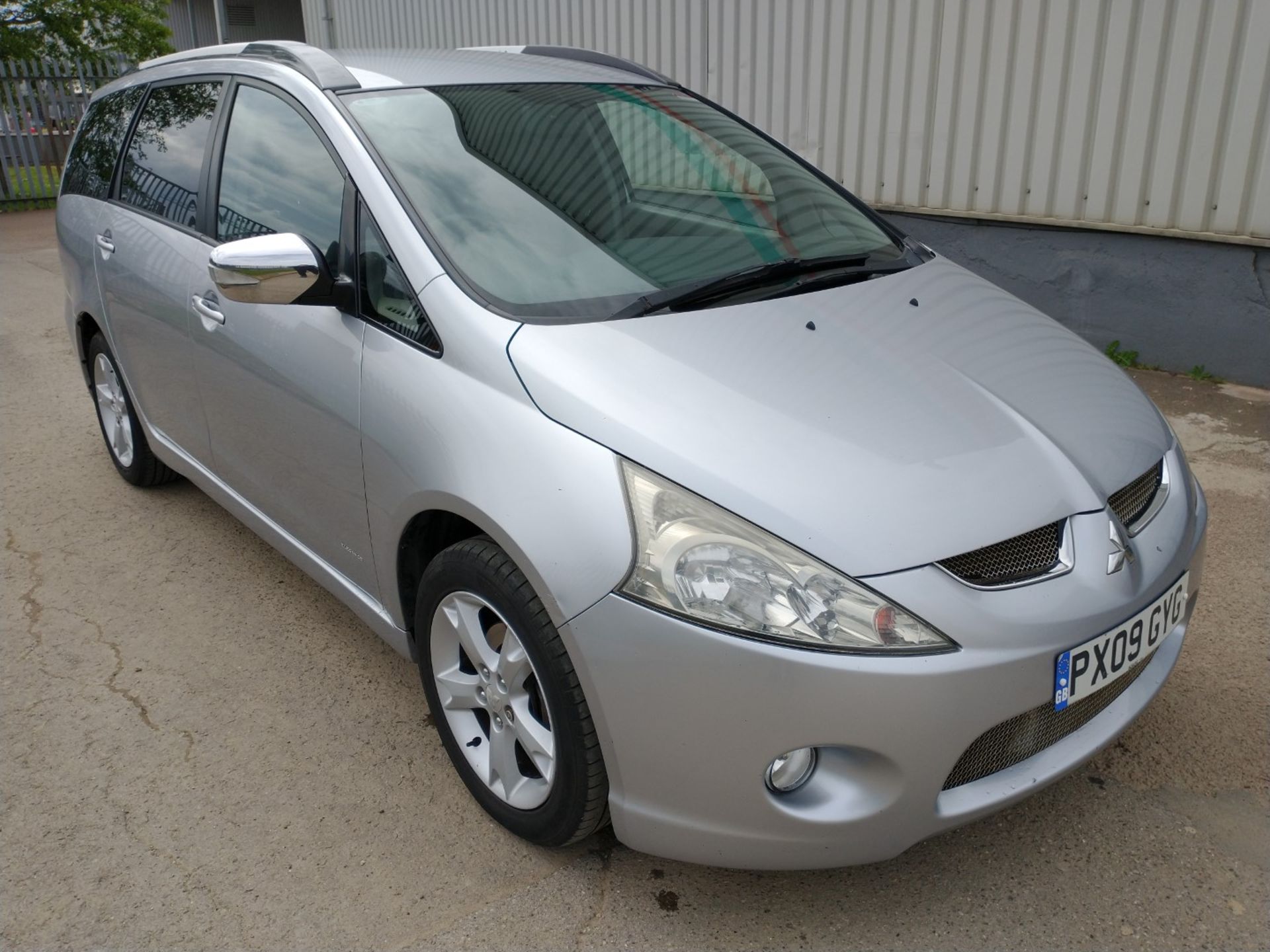 2009 Mitsubishi Granis Elegance Di-D & seater MPV Diesel 2.0 - CL505 - NO VAT ON THE HAMMER - Locat