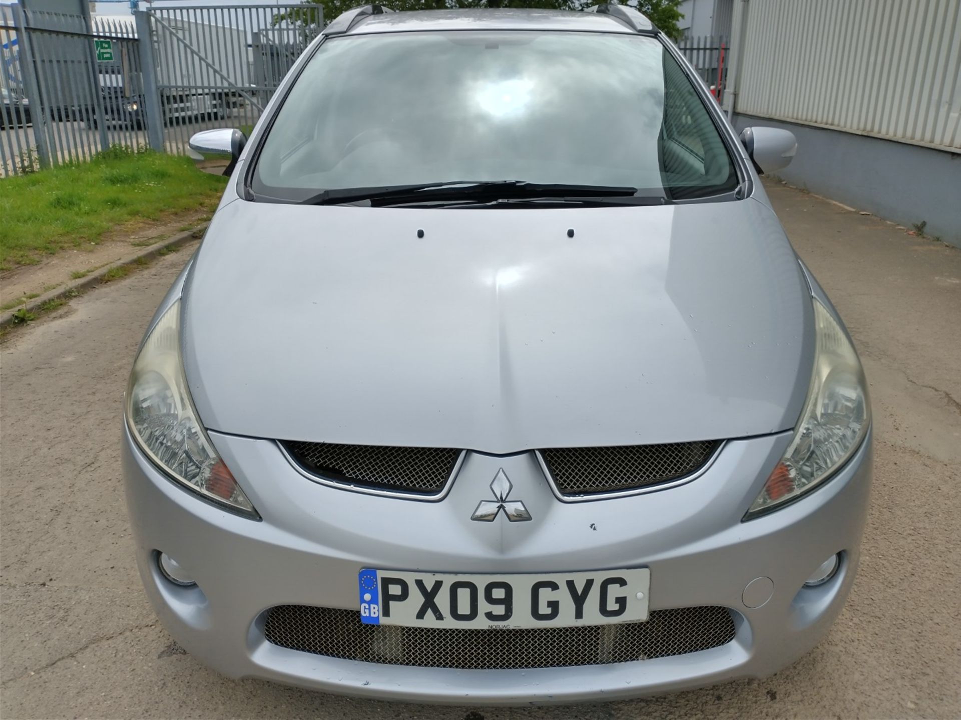 2009 Mitsubishi Granis Elegance Di-D & seater MPV Diesel 2.0 - CL505 - NO VAT ON THE HAMMER - Locat - Image 12 of 21