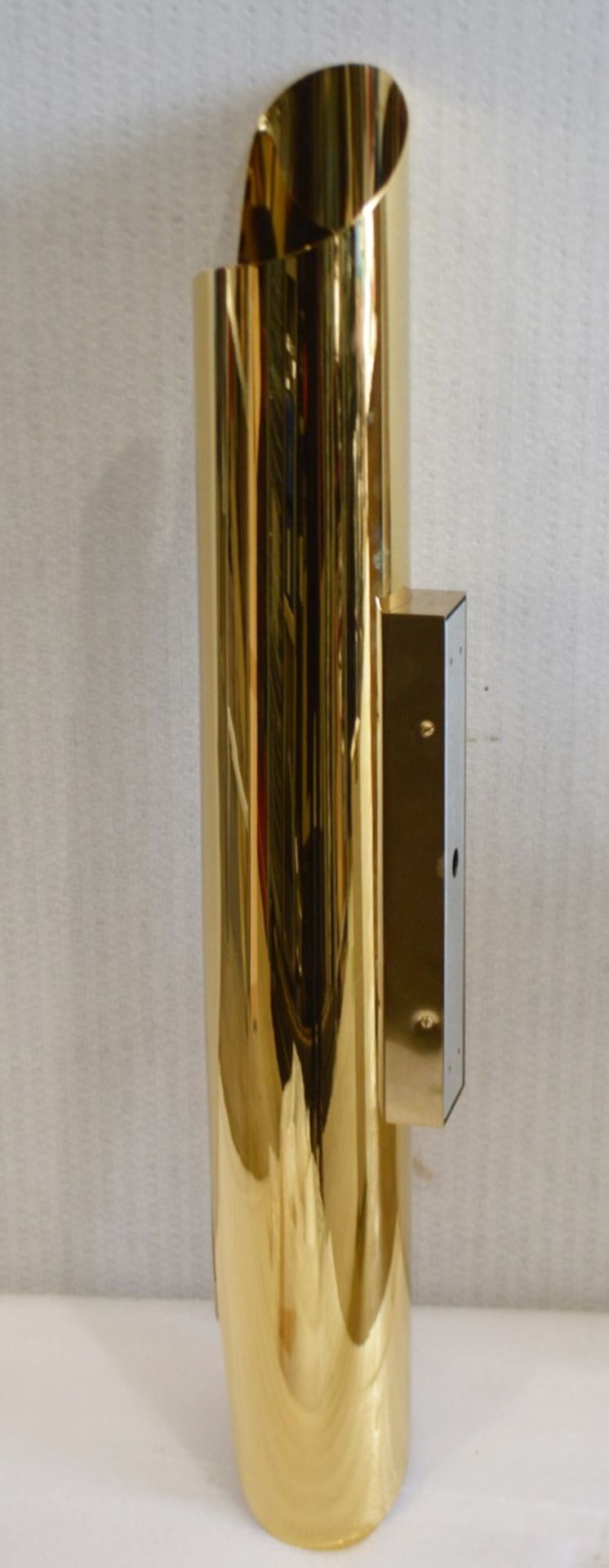 1 x 1-Metre Tall CHELSOM LED 'Curled' Wall Light / Sculptural Display Piece In A Polished Brass - Image 3 of 11