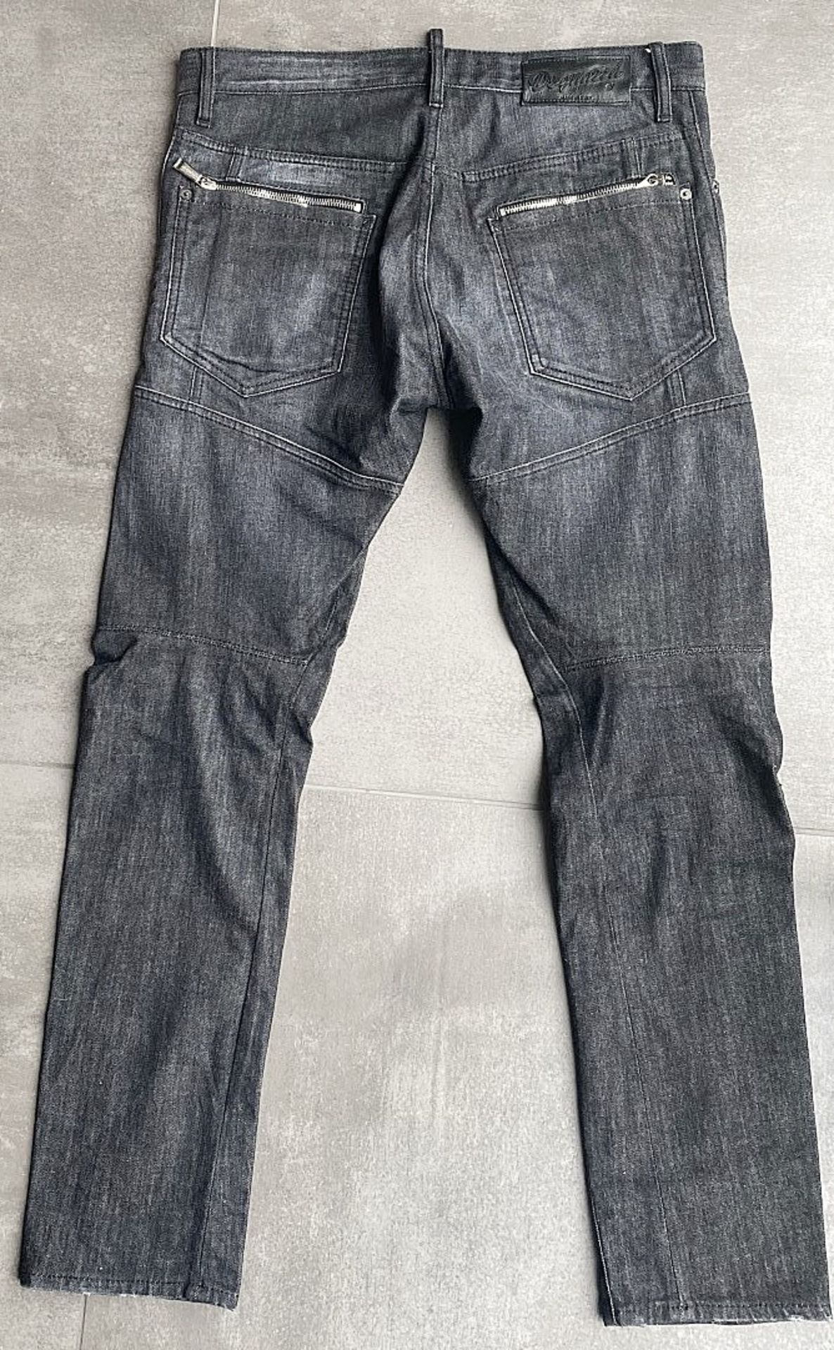 1 x Pair Of Men's Genuine Dsquared2 Distressed-Style Jeans In Washed Black - Waist Size: EU48 / UK30 - Image 5 of 8