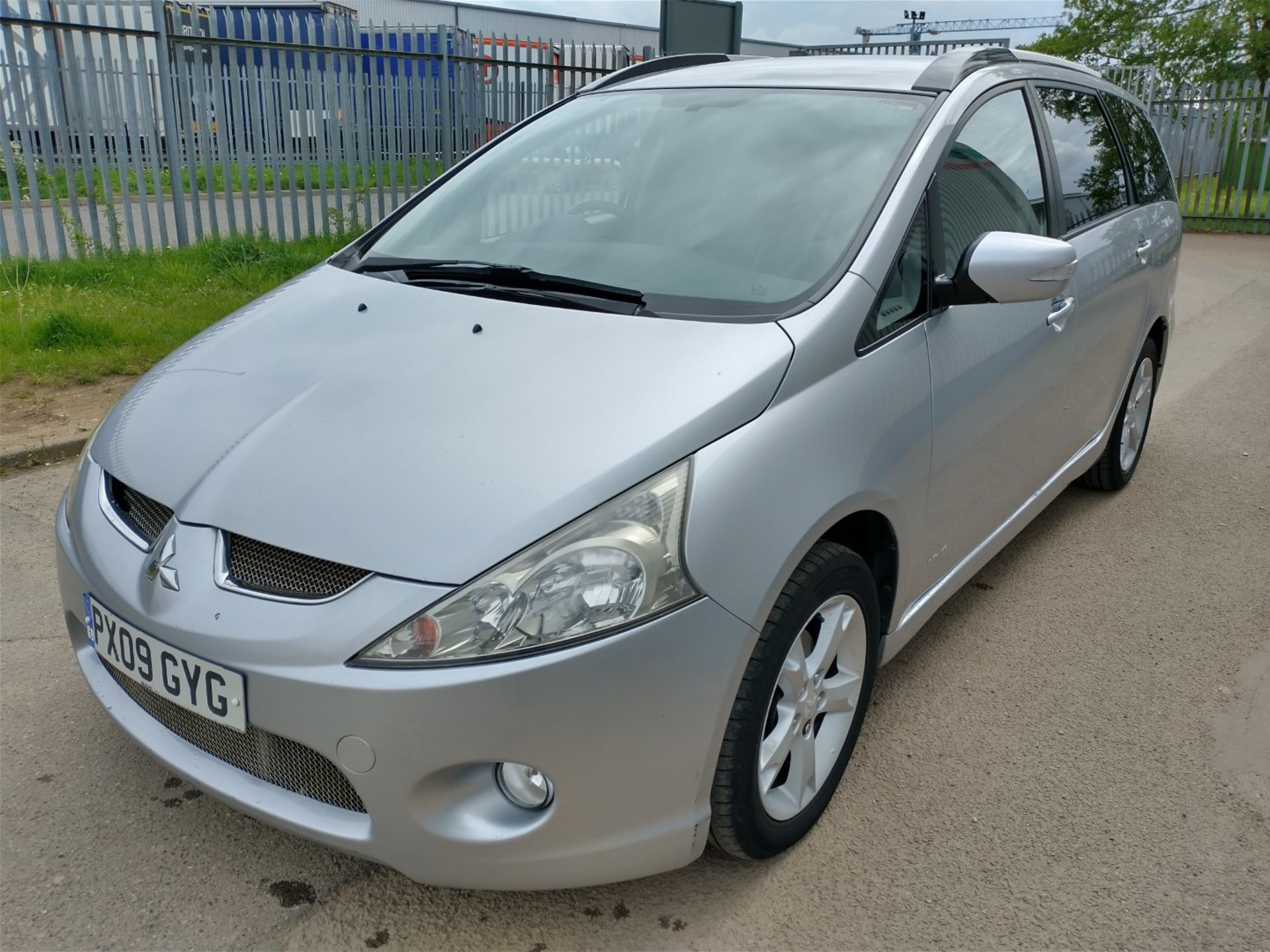 2009 Mitsubishi Granis Elegance Di-D & seater MPV Diesel 2.0 - CL505 - NO VAT ON THE HAMMER - Locat - Image 11 of 21