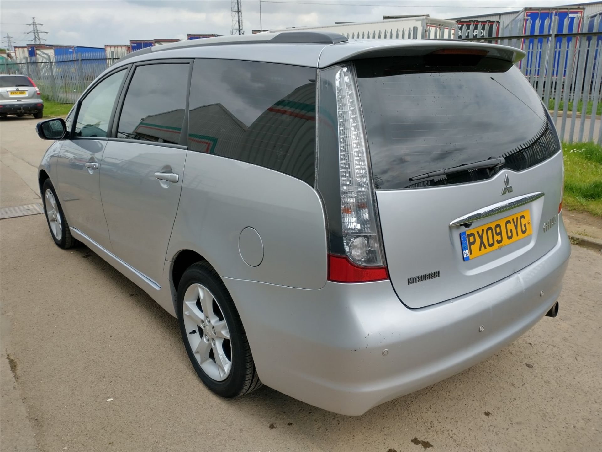 2009 Mitsubishi Granis Elegance Di-D & seater MPV Diesel 2.0 - CL505 - NO VAT ON THE HAMMER - Locat - Image 7 of 21