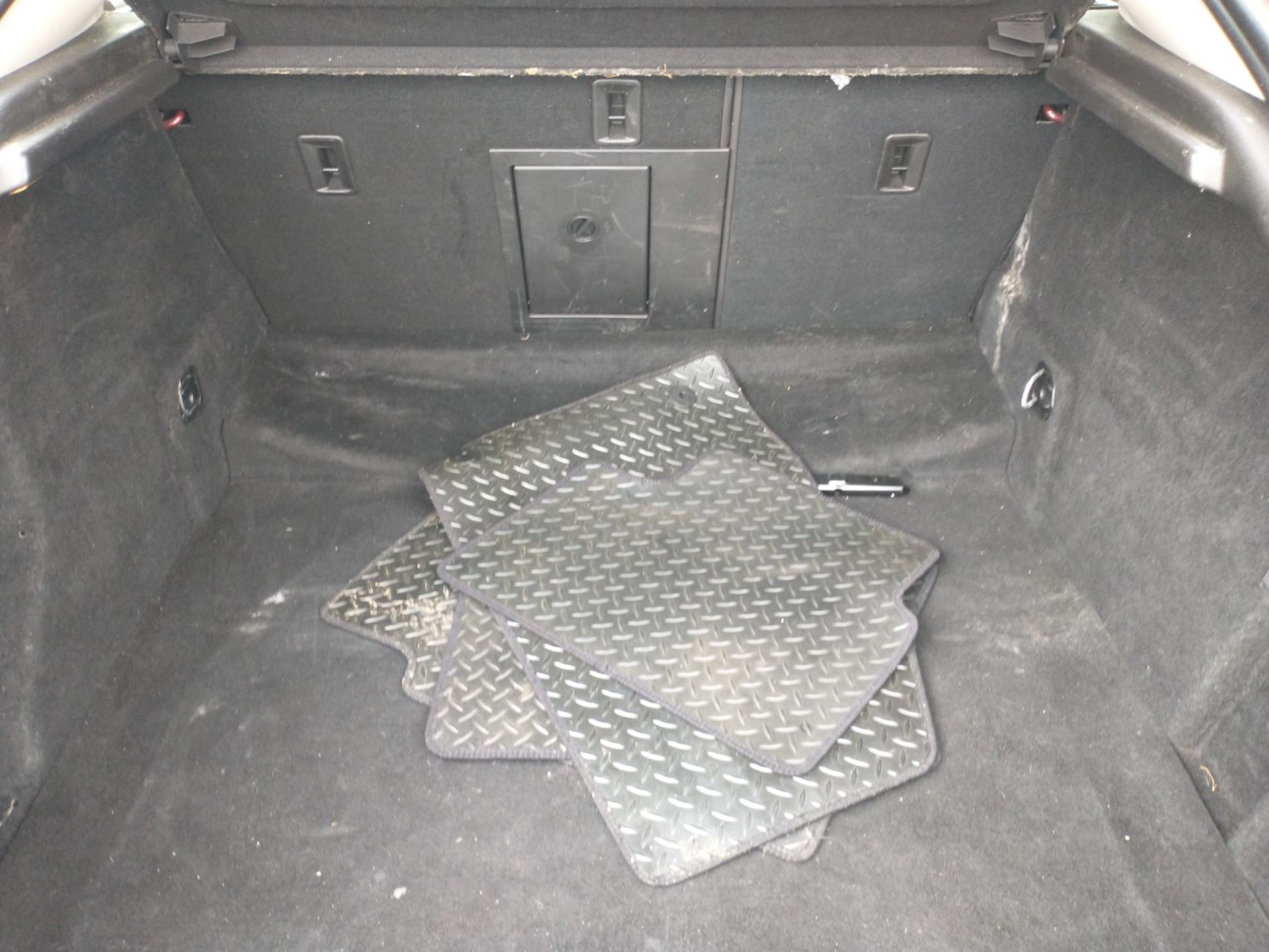 2009 Vauxhall Insignia Elite Nav CDTI 5dr 2.0 Diesel - CL505 - NO VAT ON THE HAMMER - Location: Corb - Image 12 of 22