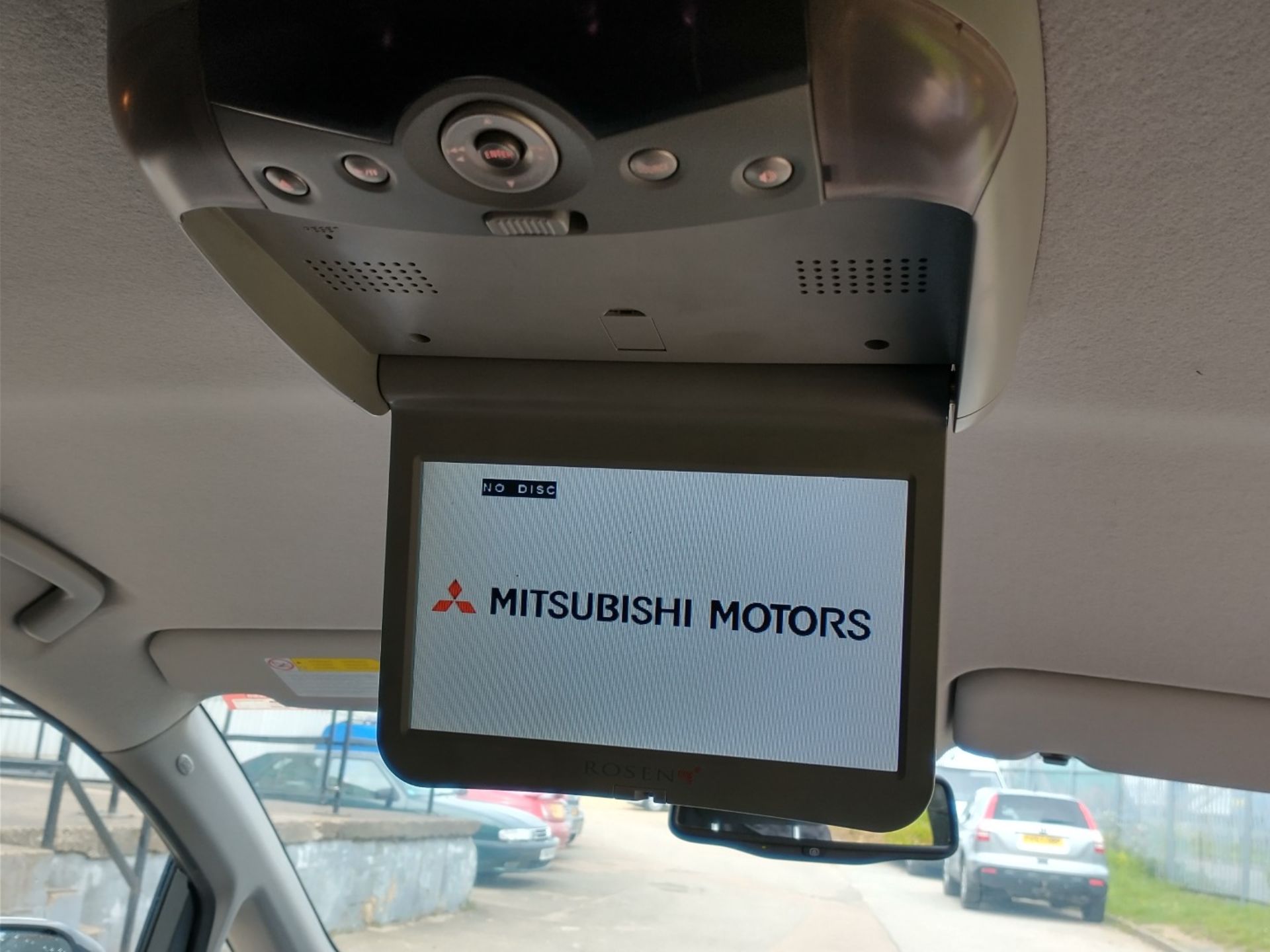 2009 Mitsubishi Granis Elegance Di-D & seater MPV Diesel 2.0 - CL505 - NO VAT ON THE HAMMER - Locat - Image 17 of 21