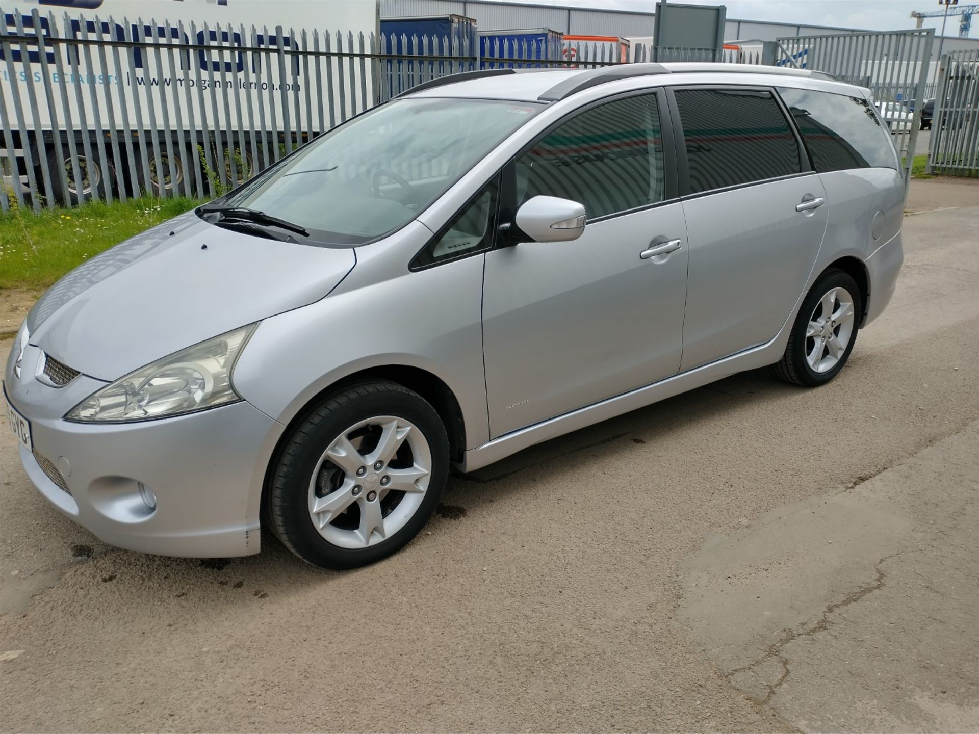 2009 Mitsubishi Granis Elegance Di-D & seater MPV Diesel 2.0 - CL505 - NO VAT ON THE HAMMER - Locat - Image 8 of 21