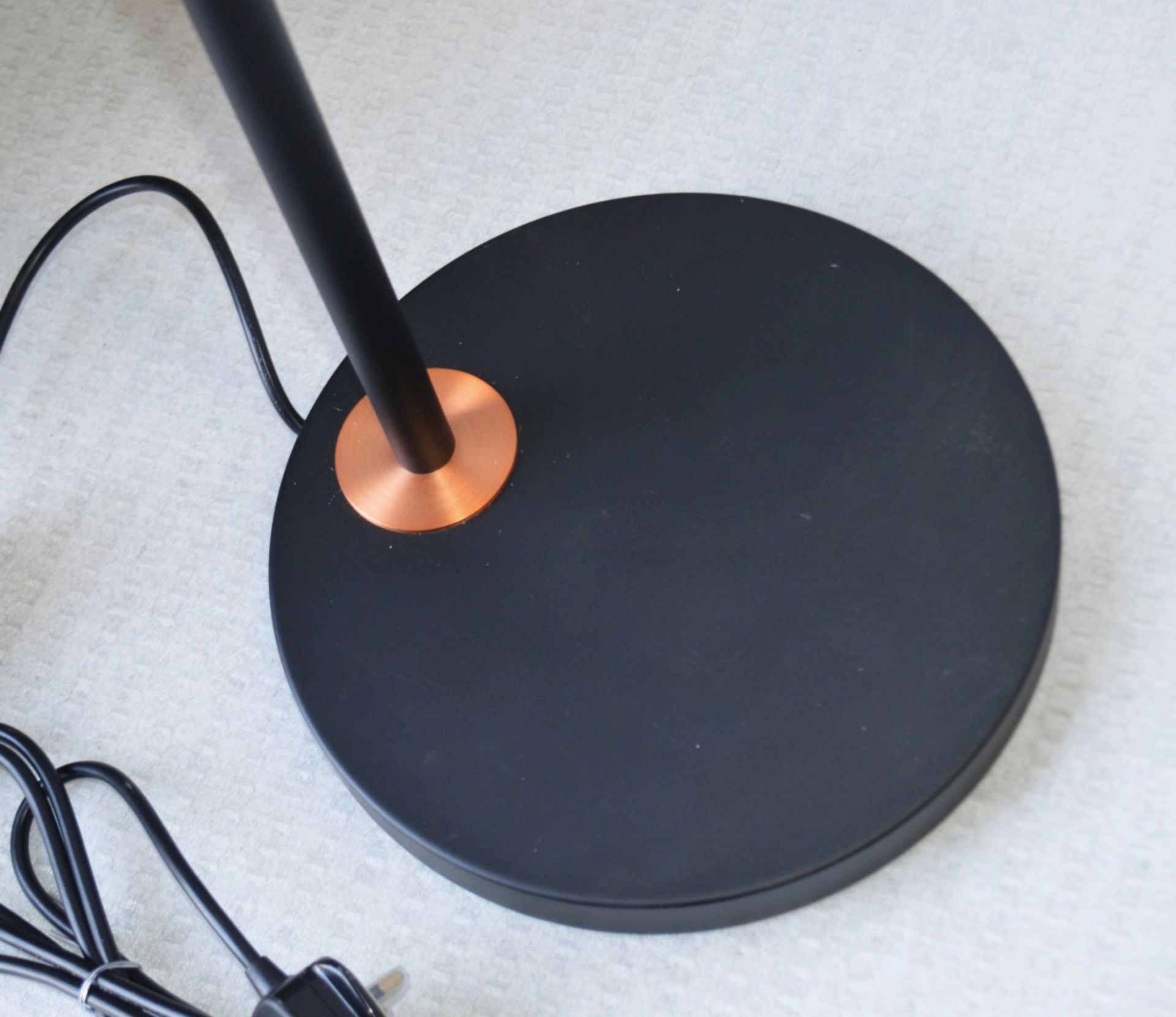 1 x CHELSOM Modernist Floor Lamp In A Matt Black Finish With Copper Accents - Unused Boxed Stock - Image 3 of 8