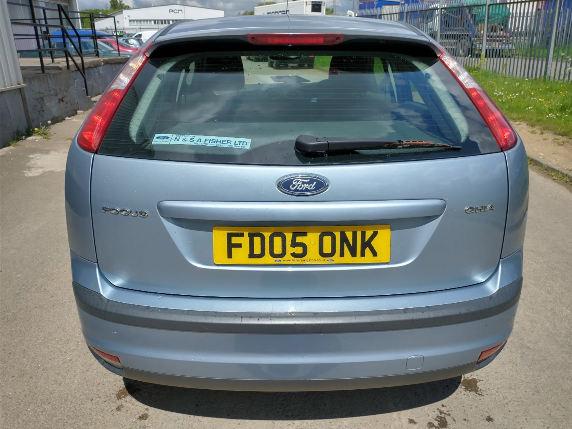 2005 Ford Focus Ghia T 5dr Hatchback - CL505 - NO VAT ON THE HAMMER - Location: Corby - Image 6 of 20