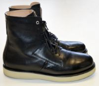 1 x Pair Of Men's Genuine Diesel Boots - Size (EU/UK): 45/10 - Preowned - Ref: JS100 - NO VAT ON THE
