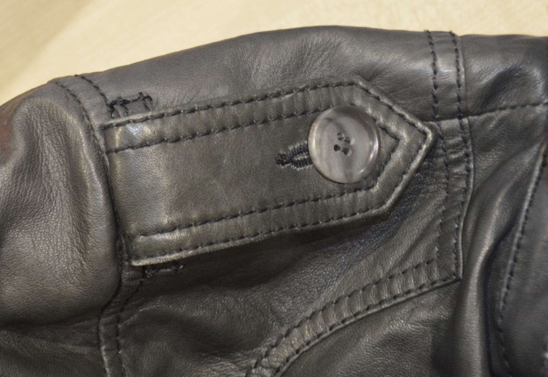 1 x Men's Genuine Dolce & Gabbana Luxury Lambskin Leather Jacket In Grey - Size: 48 - Image 4 of 13