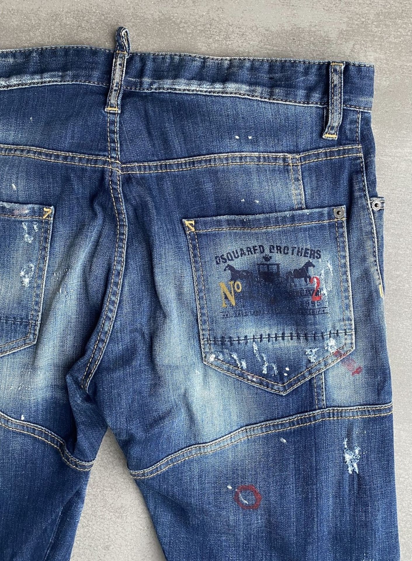 1 x Pair Of Men's Genuine Dsquared2 Designer Distressed Jeans In Dark Blue - Size: UK32 / ITALY 48 - Image 7 of 8