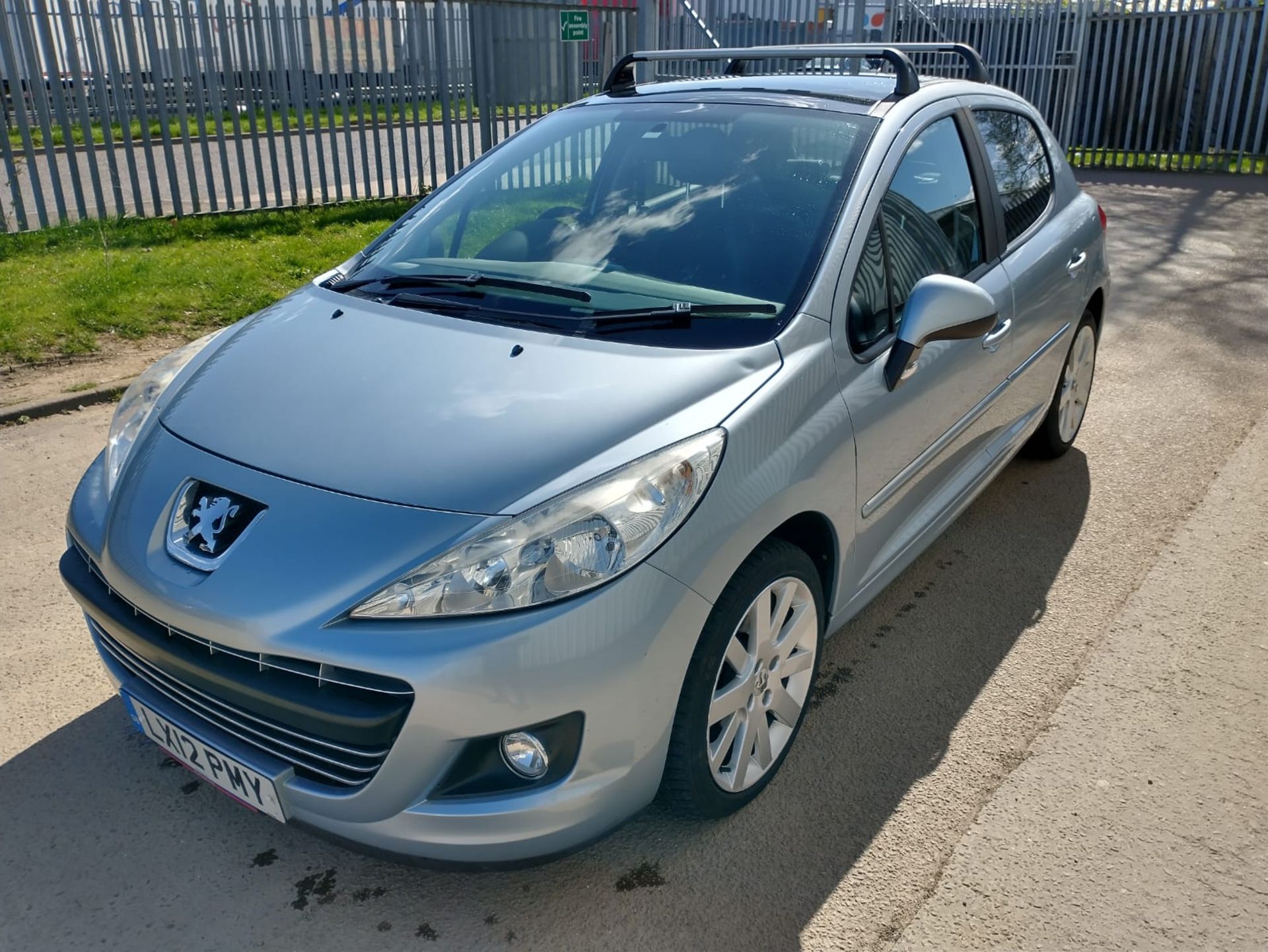 2012 Peugeot 207 Allure 1.6 5DR Hatchback - Image 15 of 16