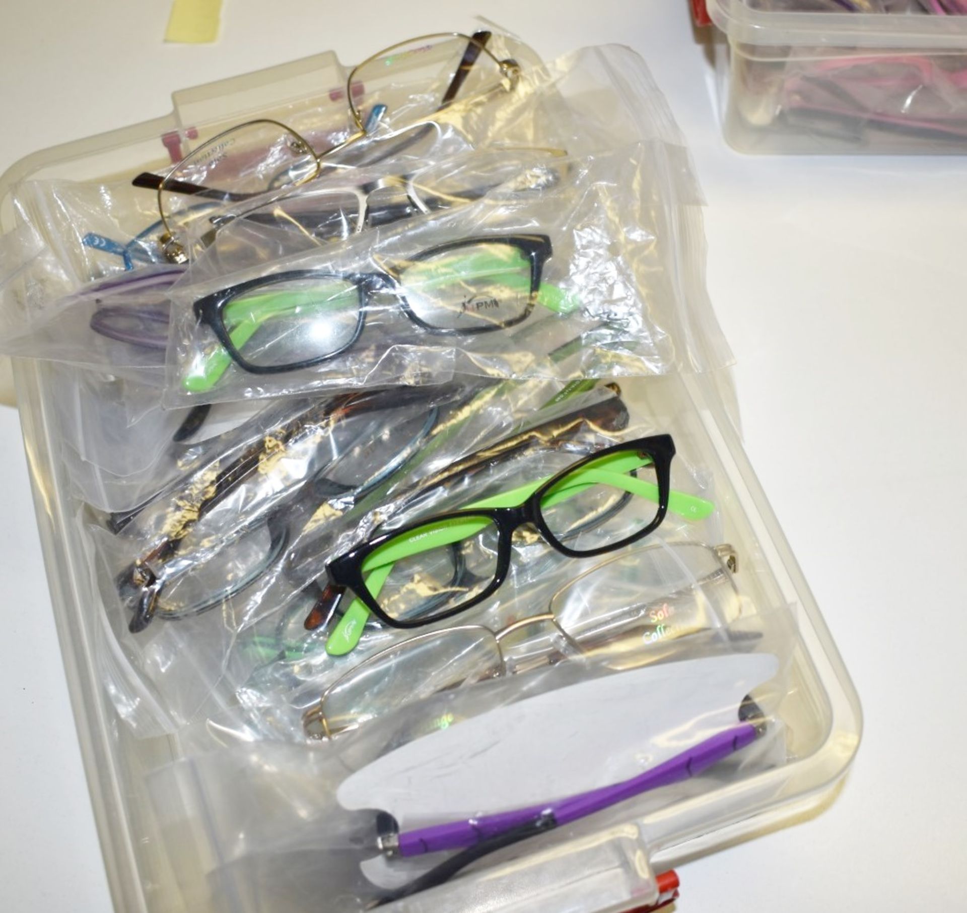 100 x Assorted Pairs of Spectacle Eye Glasses - New and Unused Stock - Various Designs and Brands - Image 17 of 19