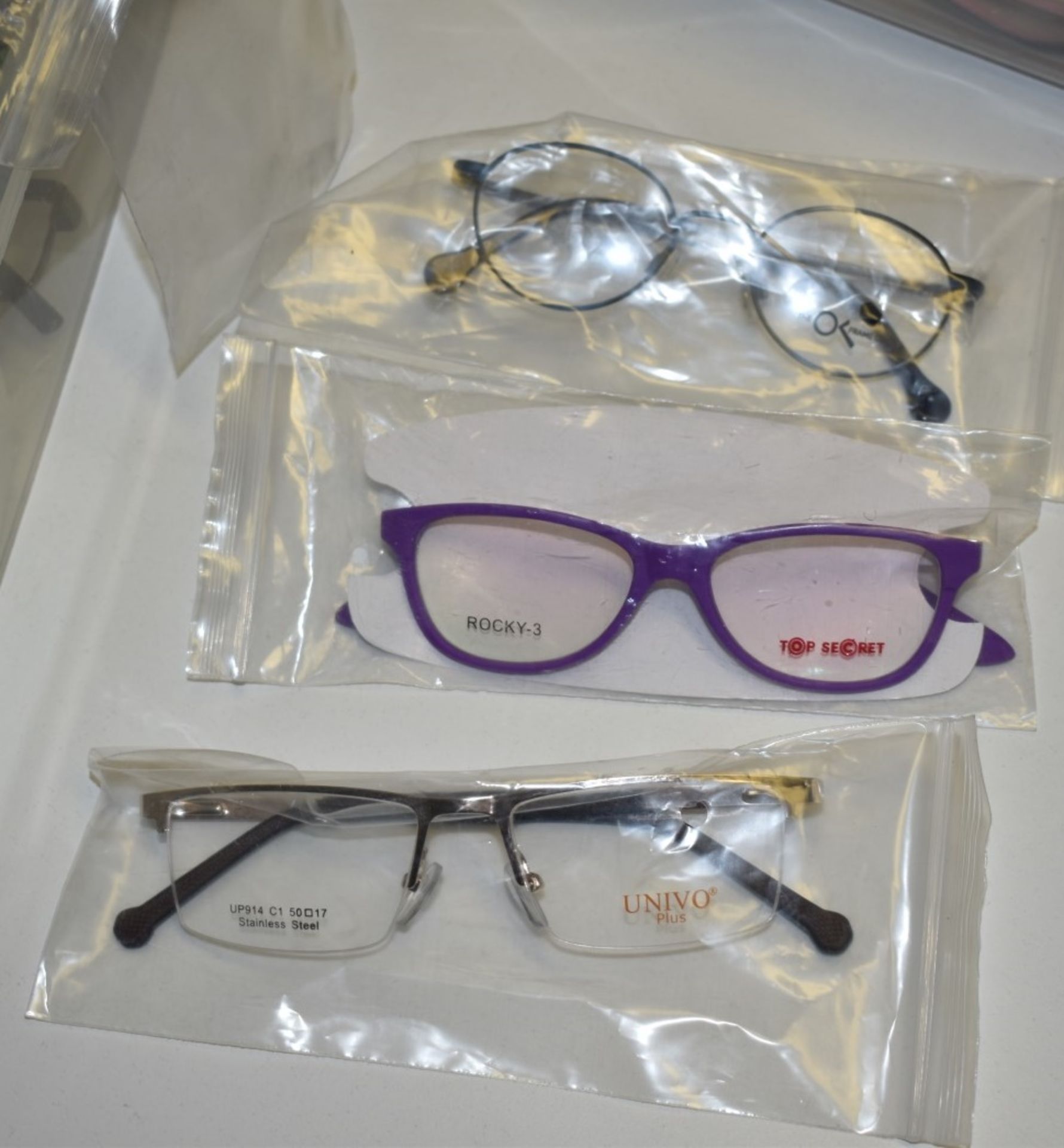 100 x Assorted Pairs of Spectacle Eye Glasses - New and Unused Stock - Various Designs and Brands - Image 12 of 19