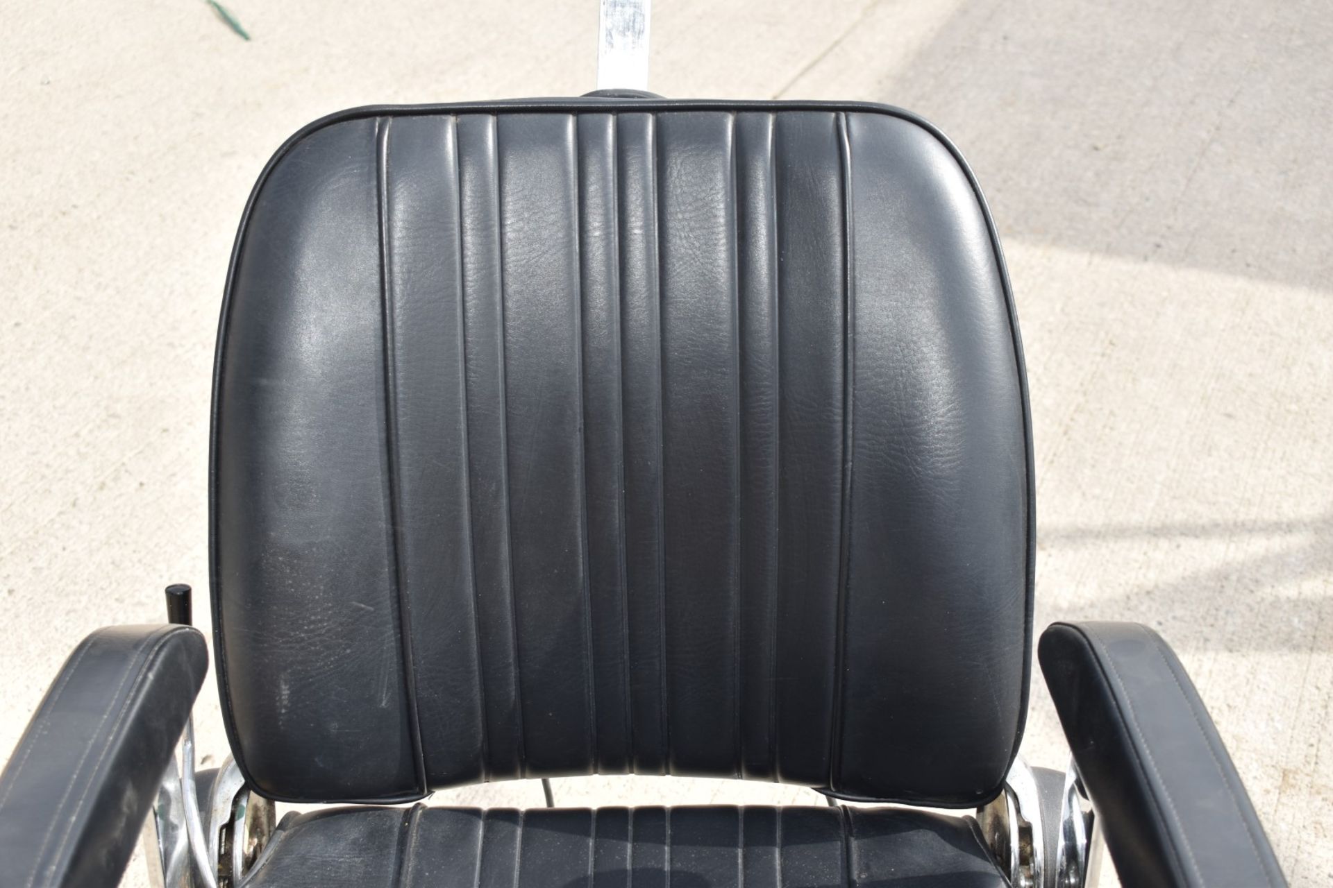 1 x Vintage BELMONT Electric Examination Power Chair With Head and Foot Rests - Removed From a - Image 11 of 19