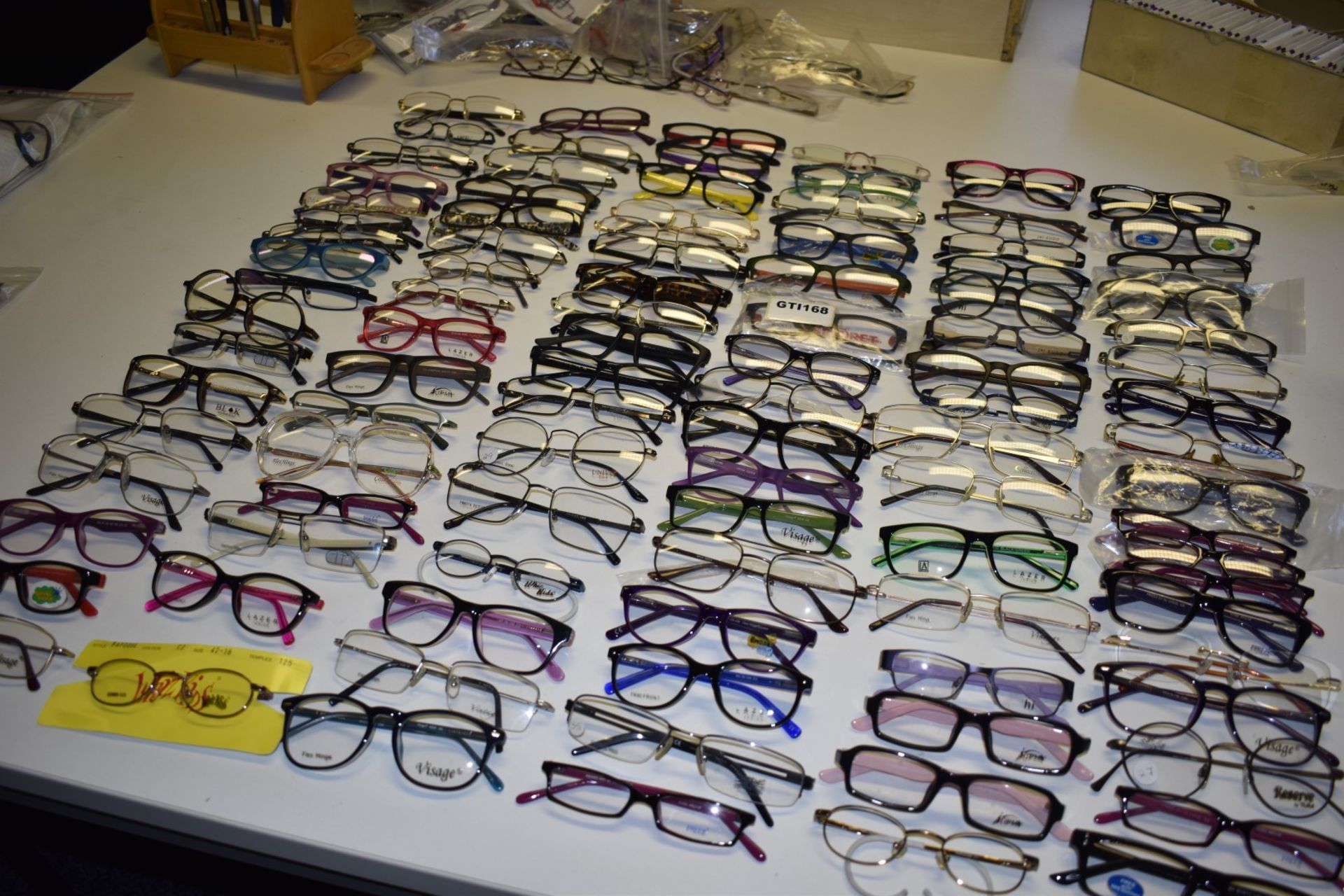 100 x Assorted Pairs of Spectacle Eye Glasses - New and Unused Stock - Various Designs and Brands - Image 13 of 27