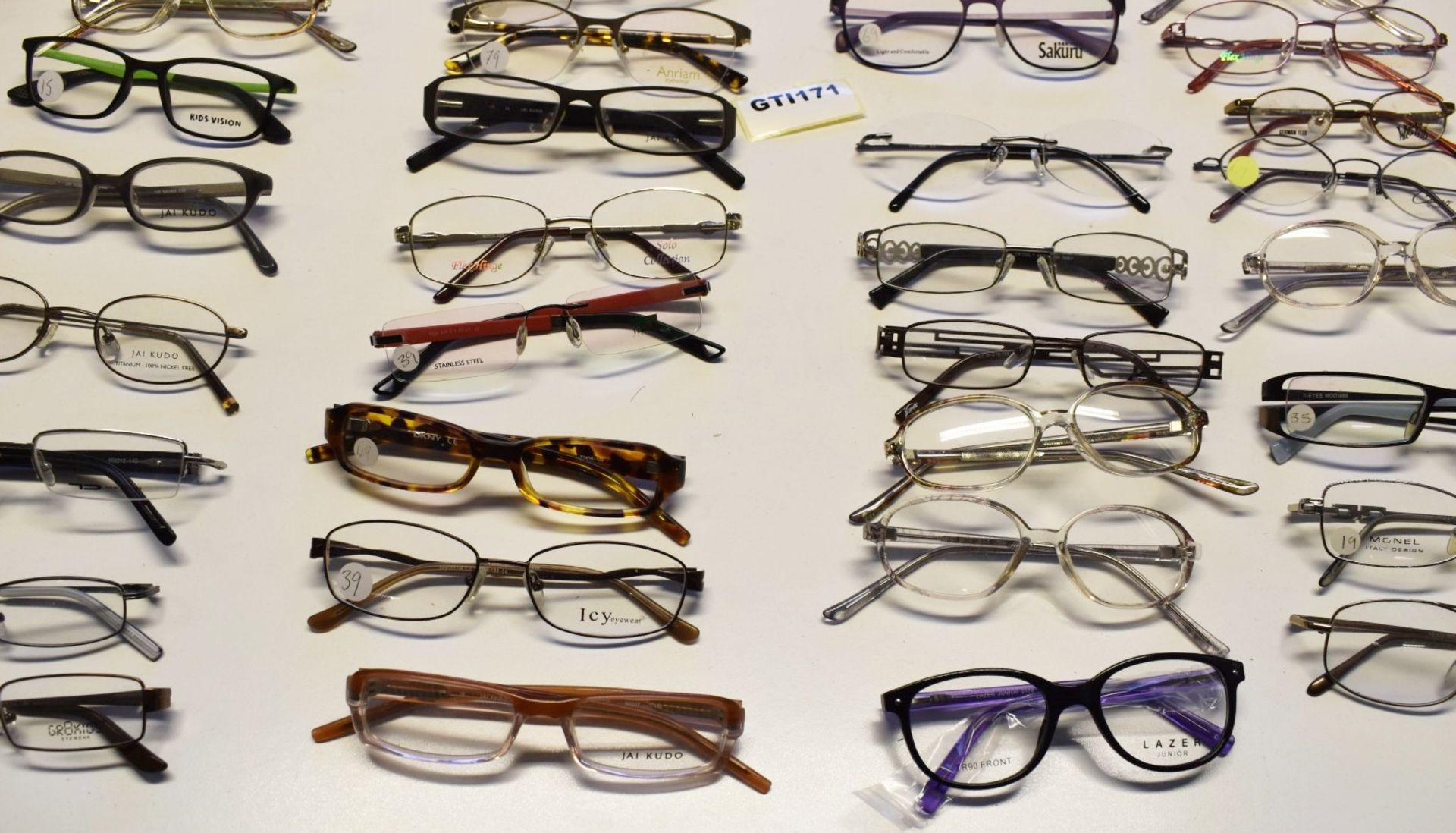 50 x Assorted Pairs of Spectacle Eye Glasses - New and Unused Stock - Various Designs and Brands - Image 4 of 19