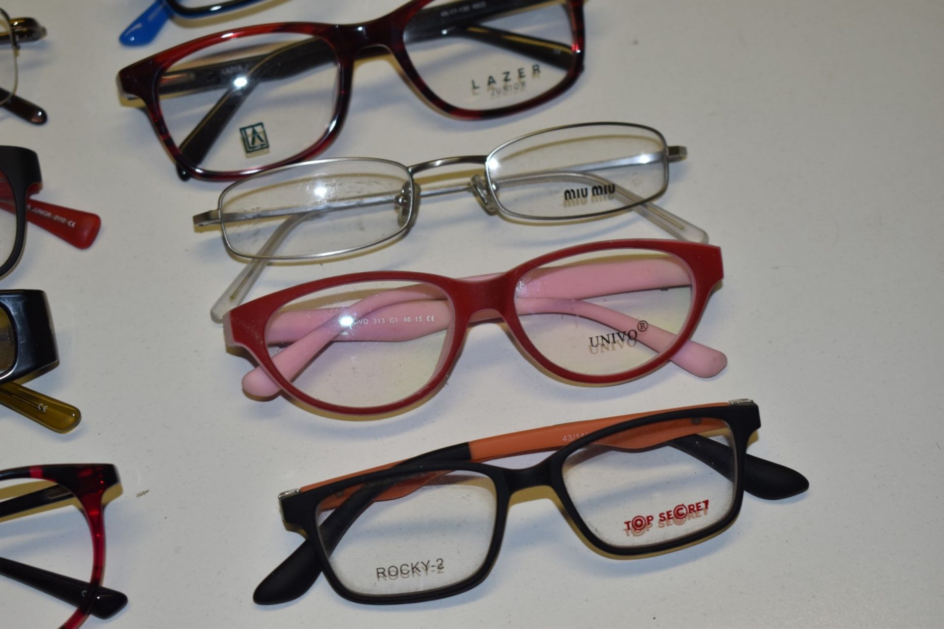 50 x Assorted Pairs of Spectacle Eye Glasses - New and Unused Stock - Various Designs and Brands - Image 12 of 15