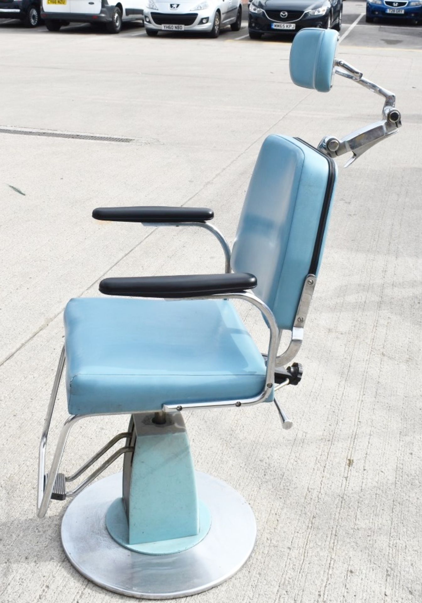 1 x Vintage F&F Koenigkramer Examination Chair With Gas Lift and Headrest - Removed From a Central - Image 9 of 12