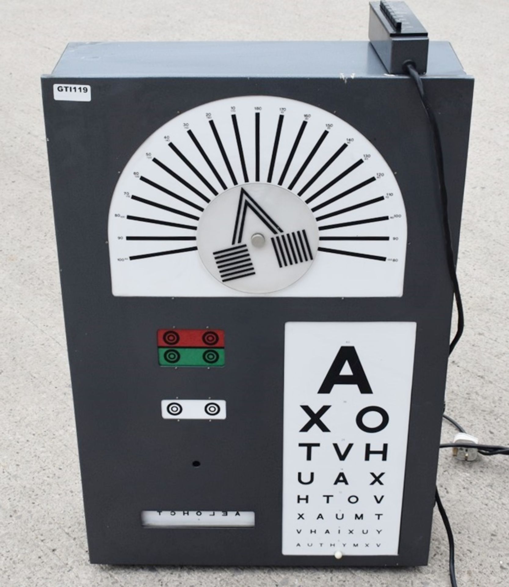 1 x Opticians Vintage Eye Test Chart Light Box - 240v - Size H87 x W59 x D19 cms - Ref: GTI119 -