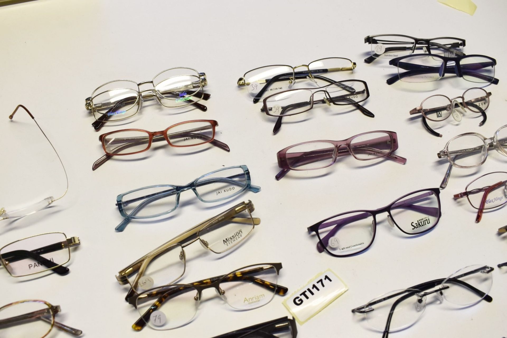 50 x Assorted Pairs of Spectacle Eye Glasses - New and Unused Stock - Various Designs and Brands - Image 6 of 19