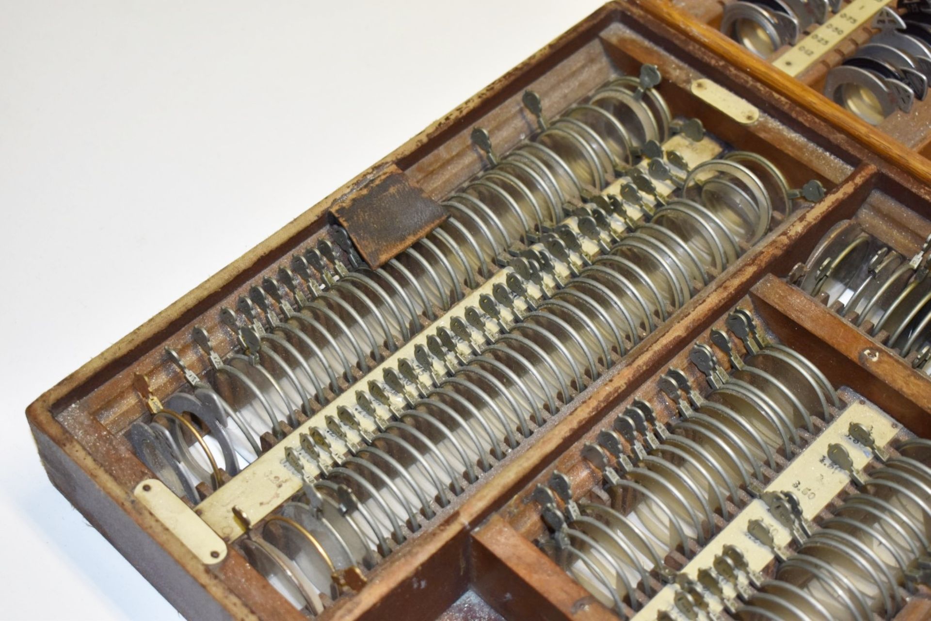 2 x Sets of Vintage Opticians Lenses in Wooden Cases - Ref: GTI151 - CL645 - Location: Altrincham - Image 11 of 21