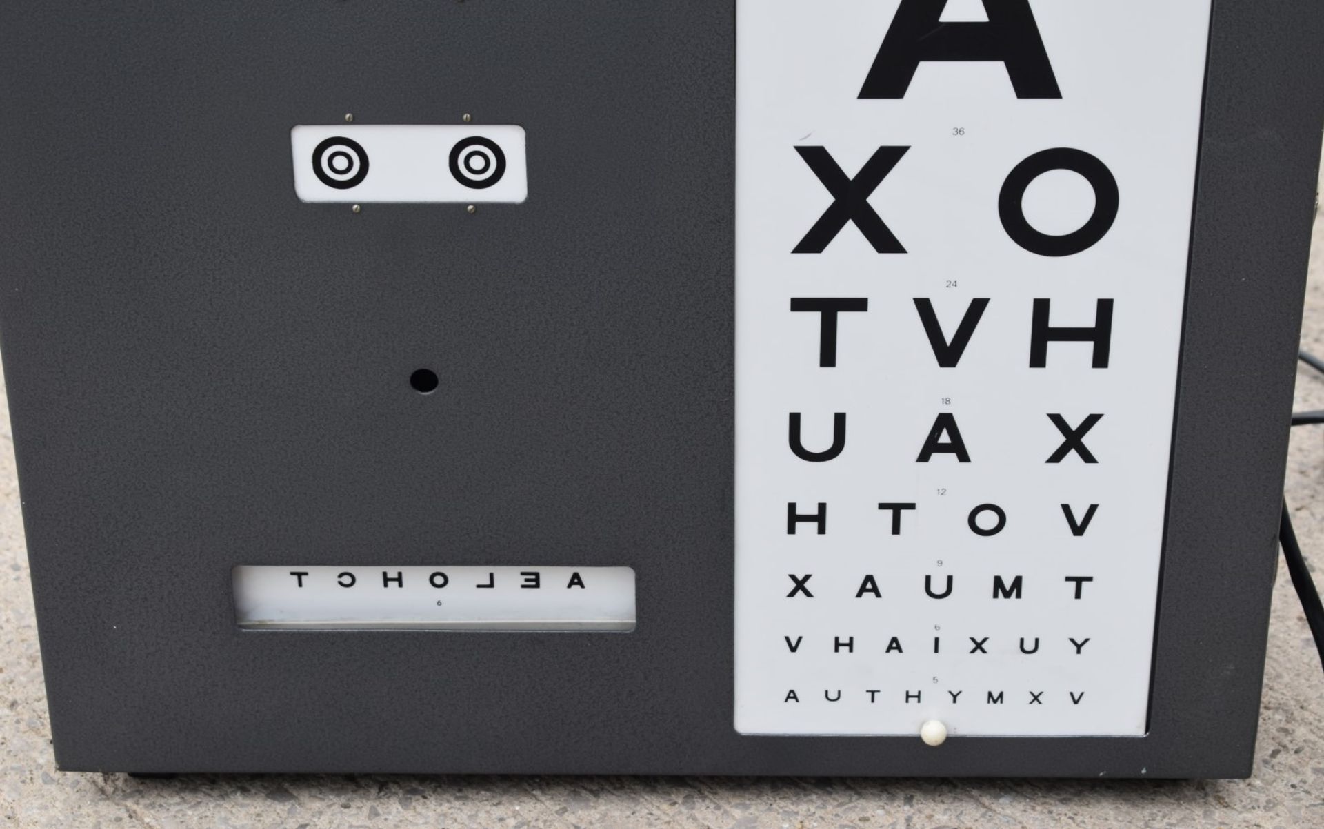 1 x Opticians Vintage Eye Test Chart Light Box - 240v - Size H87 x W59 x D19 cms - Ref: GTI119 - - Image 5 of 9