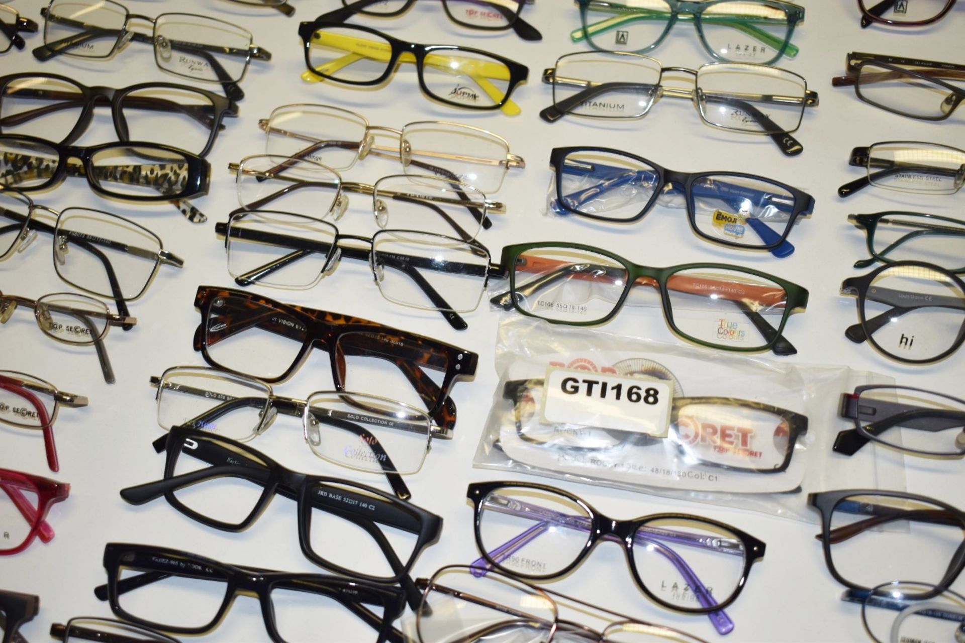 100 x Assorted Pairs of Spectacle Eye Glasses - New and Unused Stock - Various Designs and Brands - Image 7 of 27