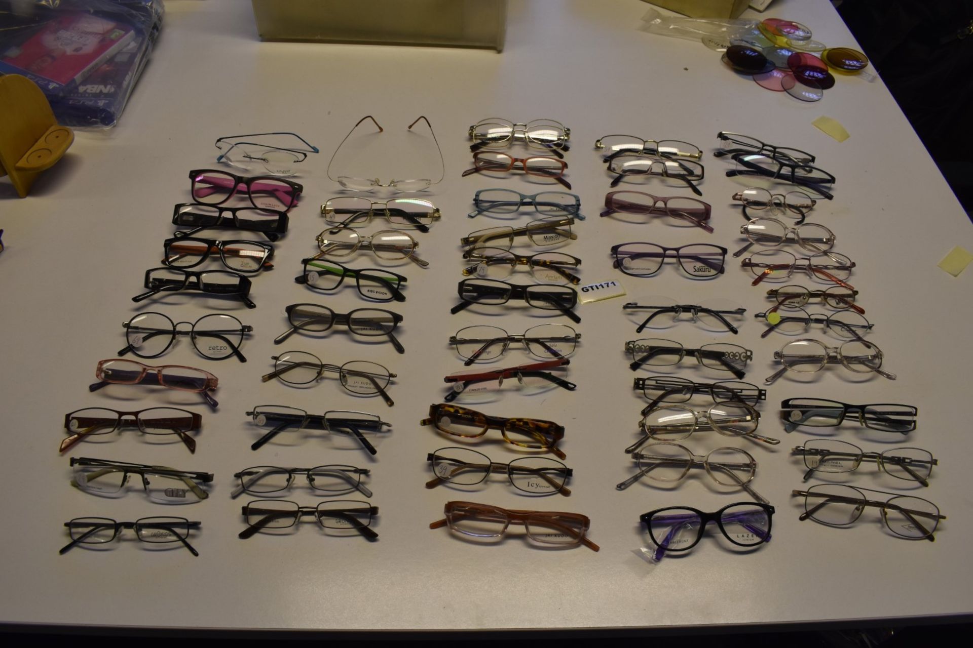 50 x Assorted Pairs of Spectacle Eye Glasses - New and Unused Stock - Various Designs and Brands - Image 14 of 19