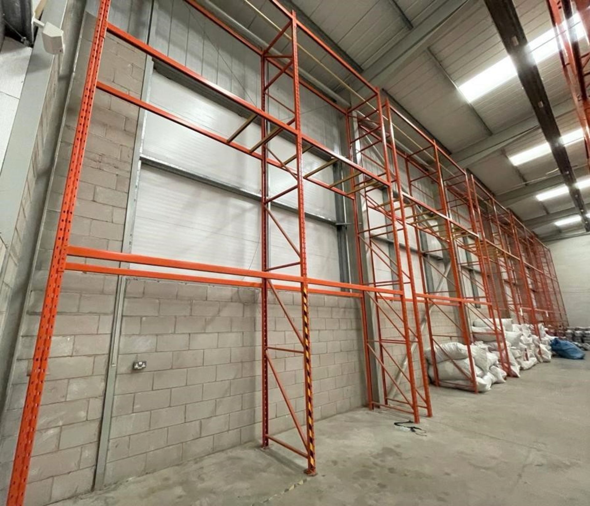 14 x Bays of RediRack Warehouse PALLET RACKING - Lot Includes 15 x Uprights and 60 x Crossbeams -