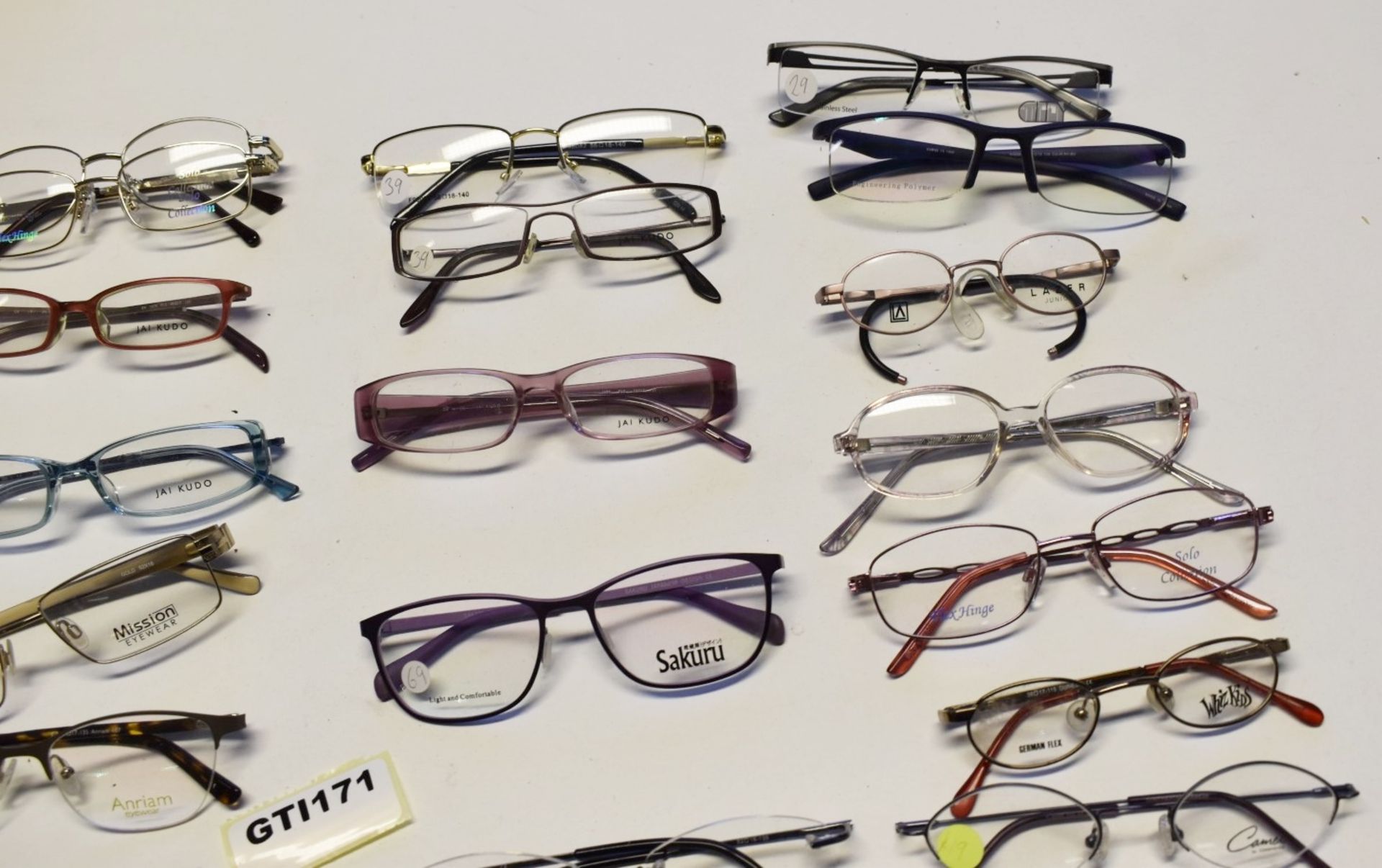 50 x Assorted Pairs of Spectacle Eye Glasses - New and Unused Stock - Various Designs and Brands - Image 7 of 19